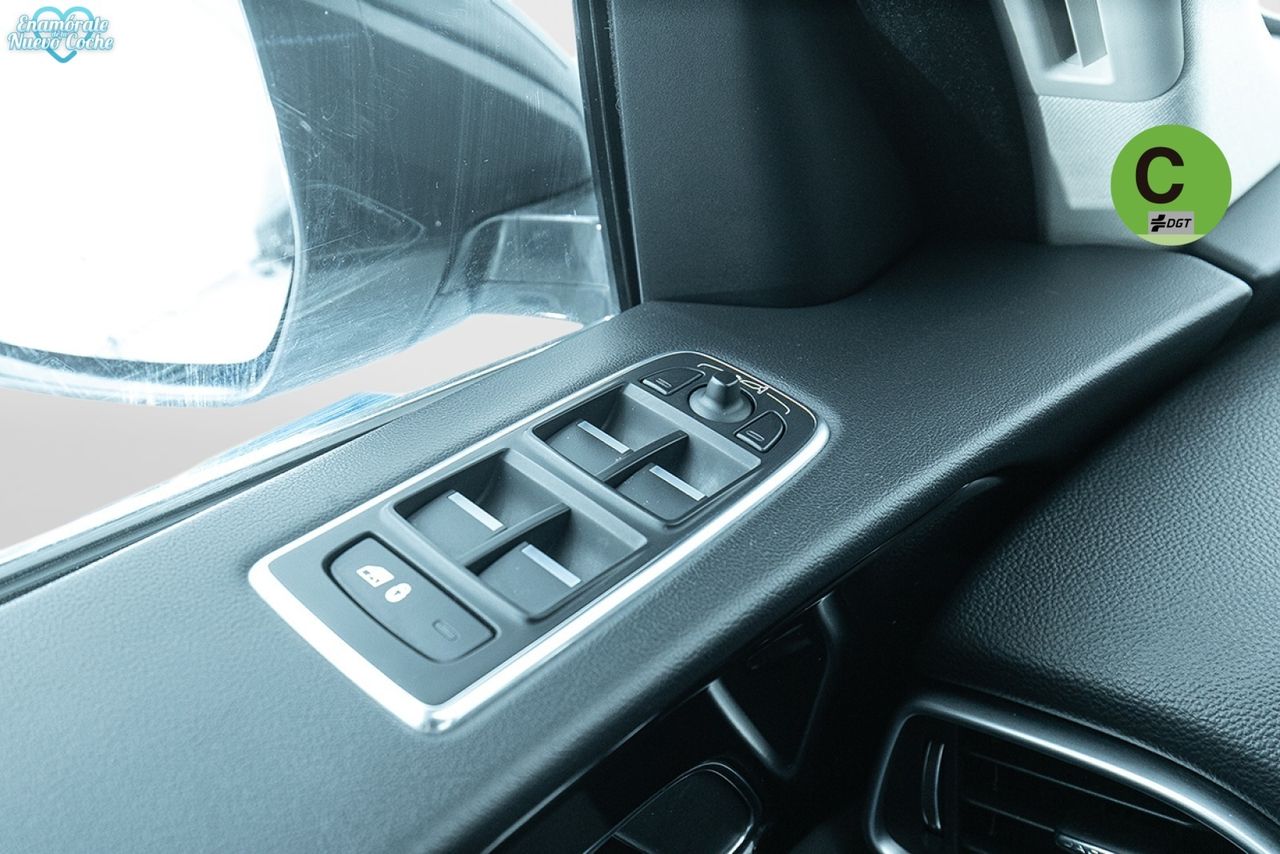 Jaguar F-Pace 2.0L i4D Prestige AWD Auto 177 kW (240 CV) - foto 34