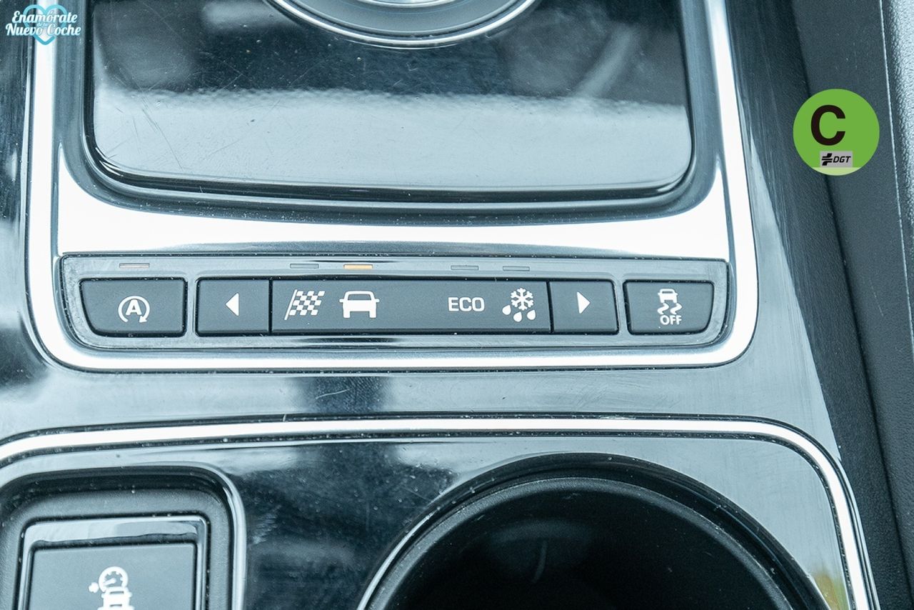 Jaguar F-Pace 2.0L i4D Prestige AWD Auto 177 kW (240 CV) - foto 32