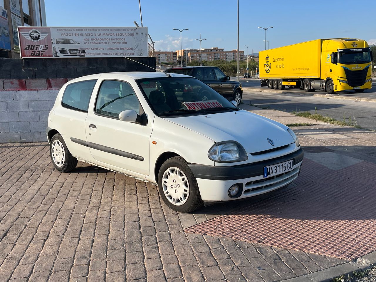 Renault clio 5 plazas  de segunda mano - renault clio 2 2000 /
