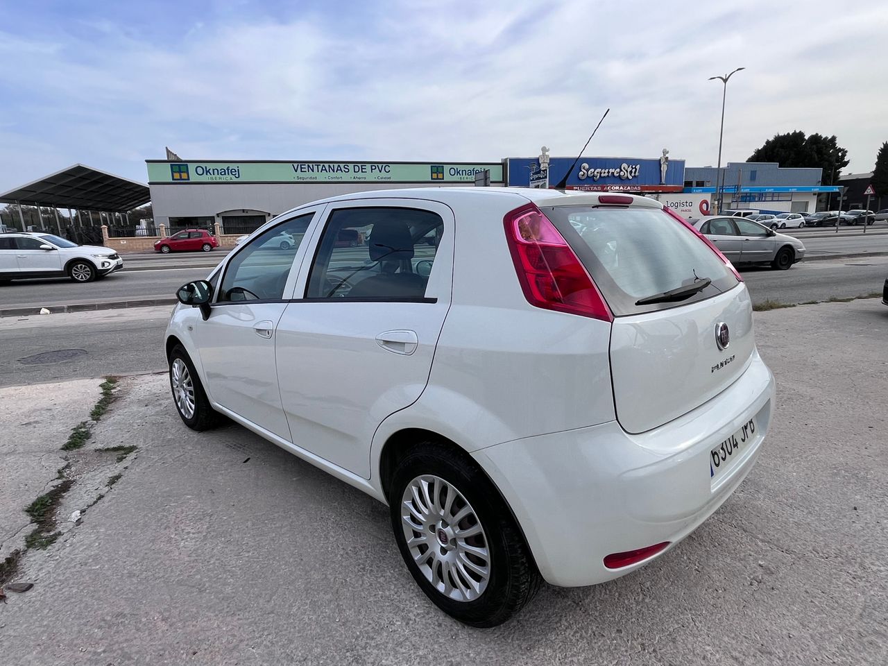 fiat punto 2016 / foto grande (3)