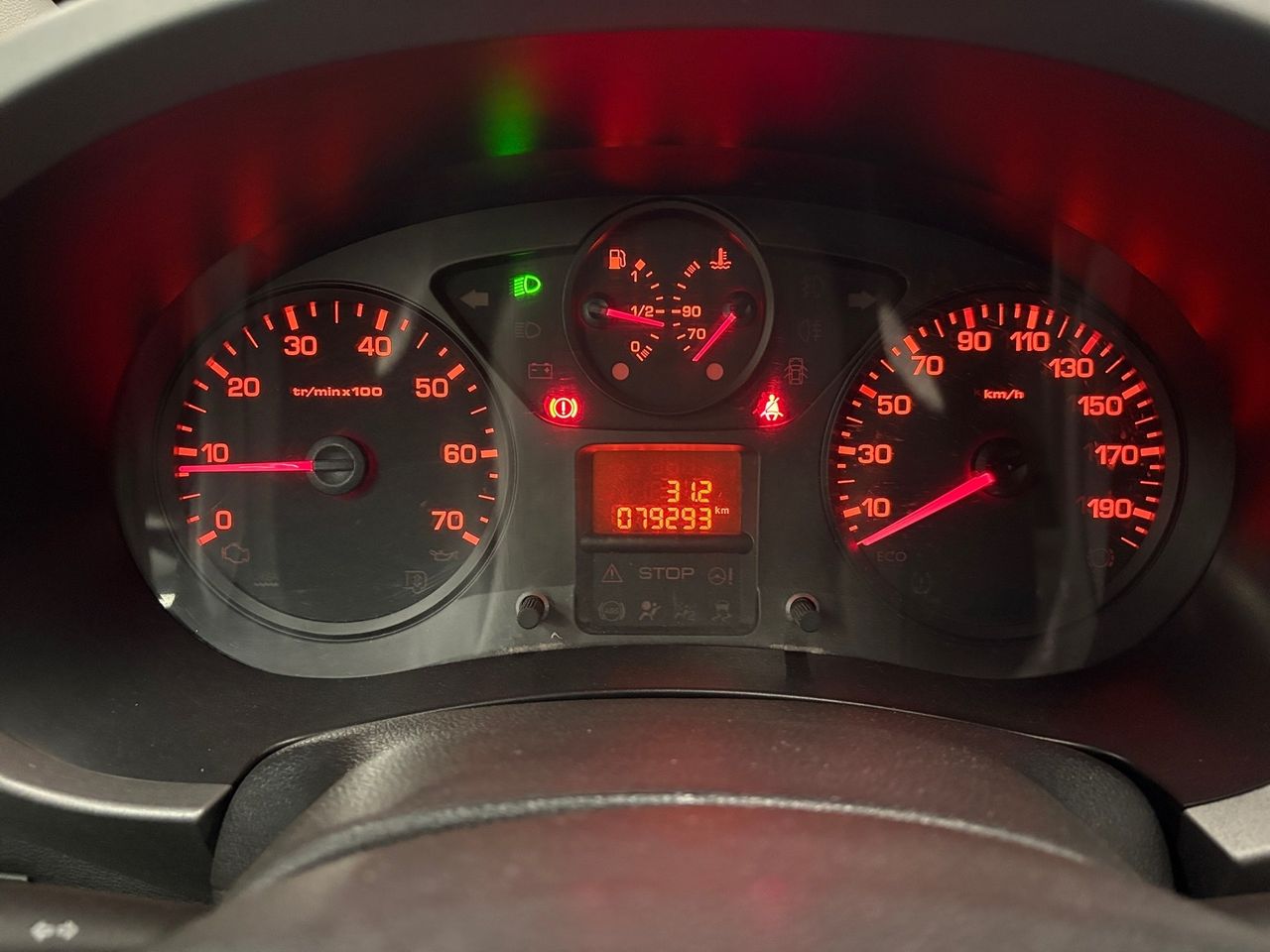 Citroën Berlingo Multispace Feel BlueHDi 75 - Foto 12