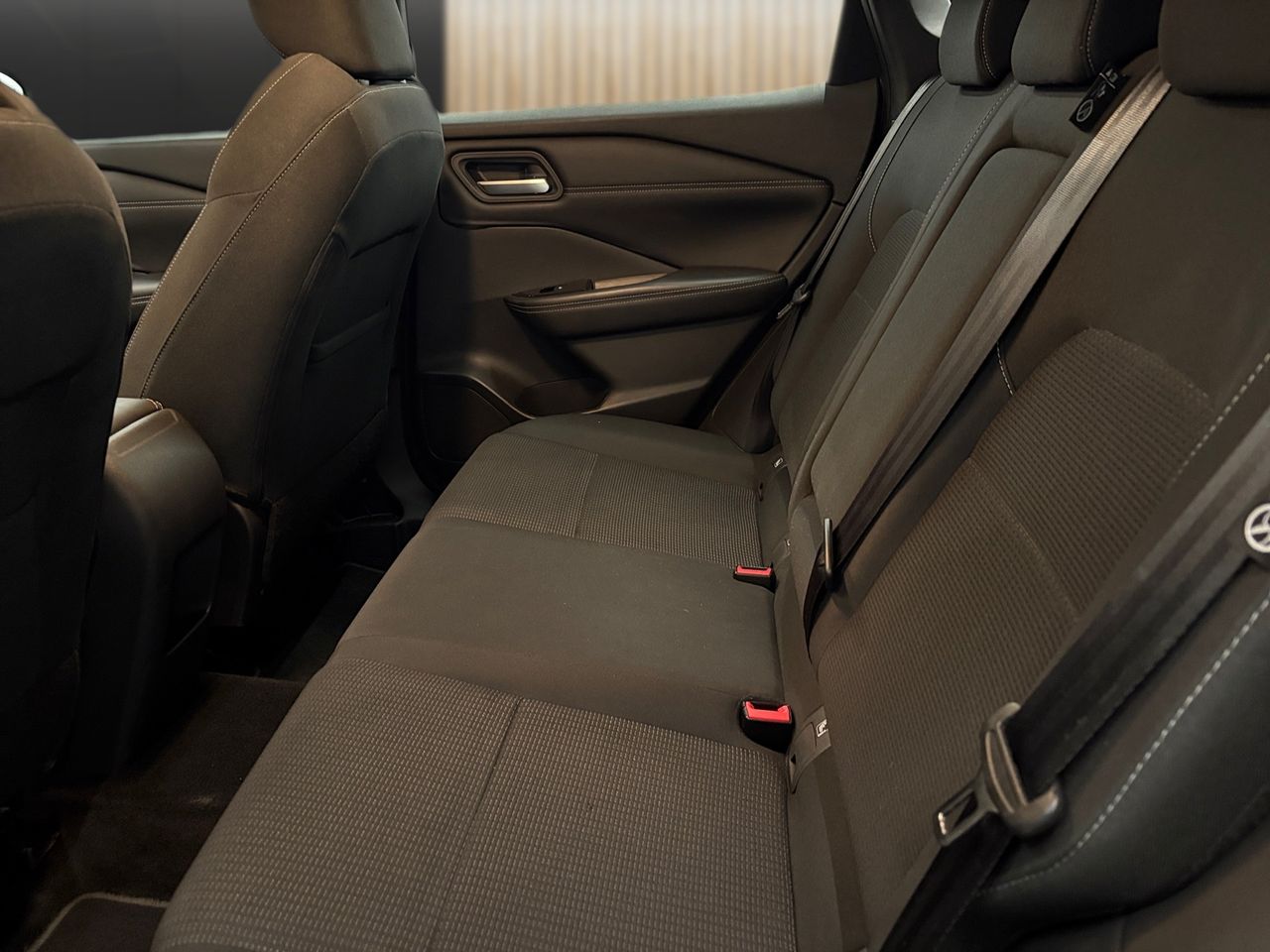 Nissan Qashqai DIG-T 103 kW (140 CV) mHEV 12V Acenta - Foto 17