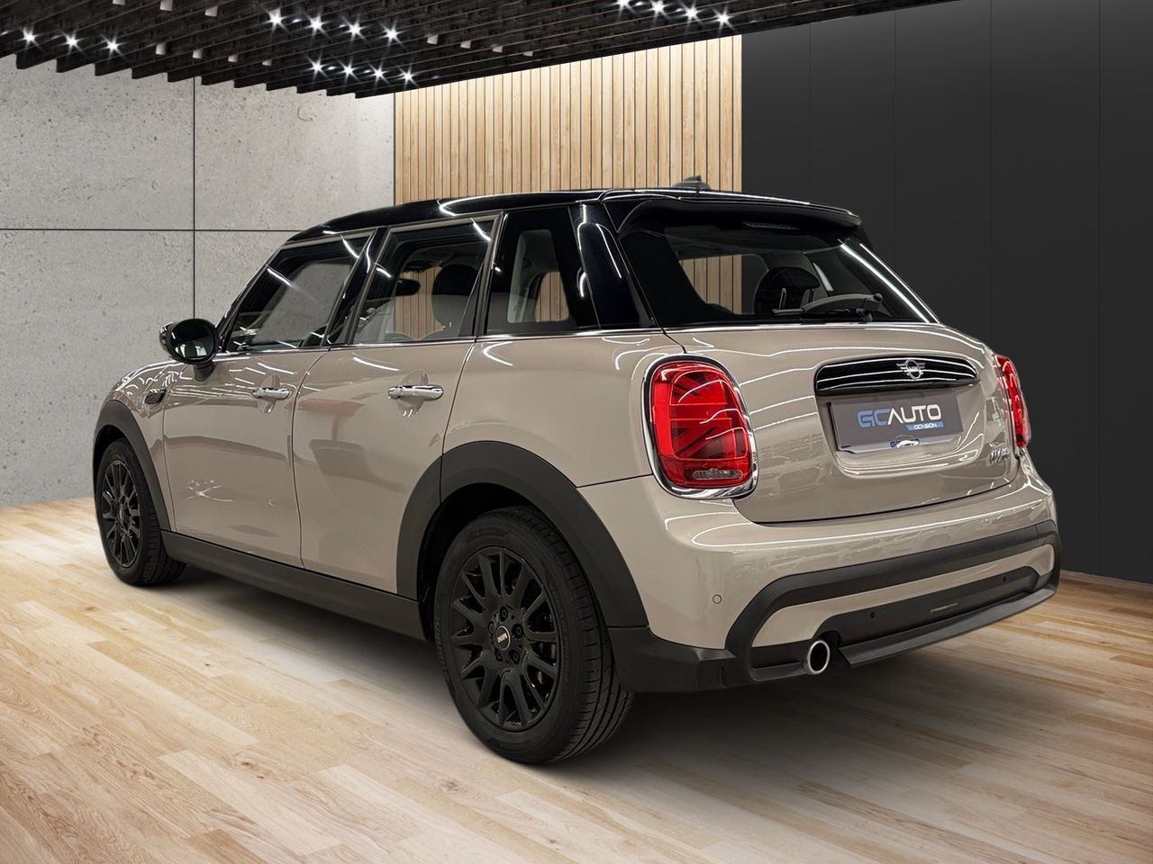 MINI Cooper 5 puertas F55 - Foto 5