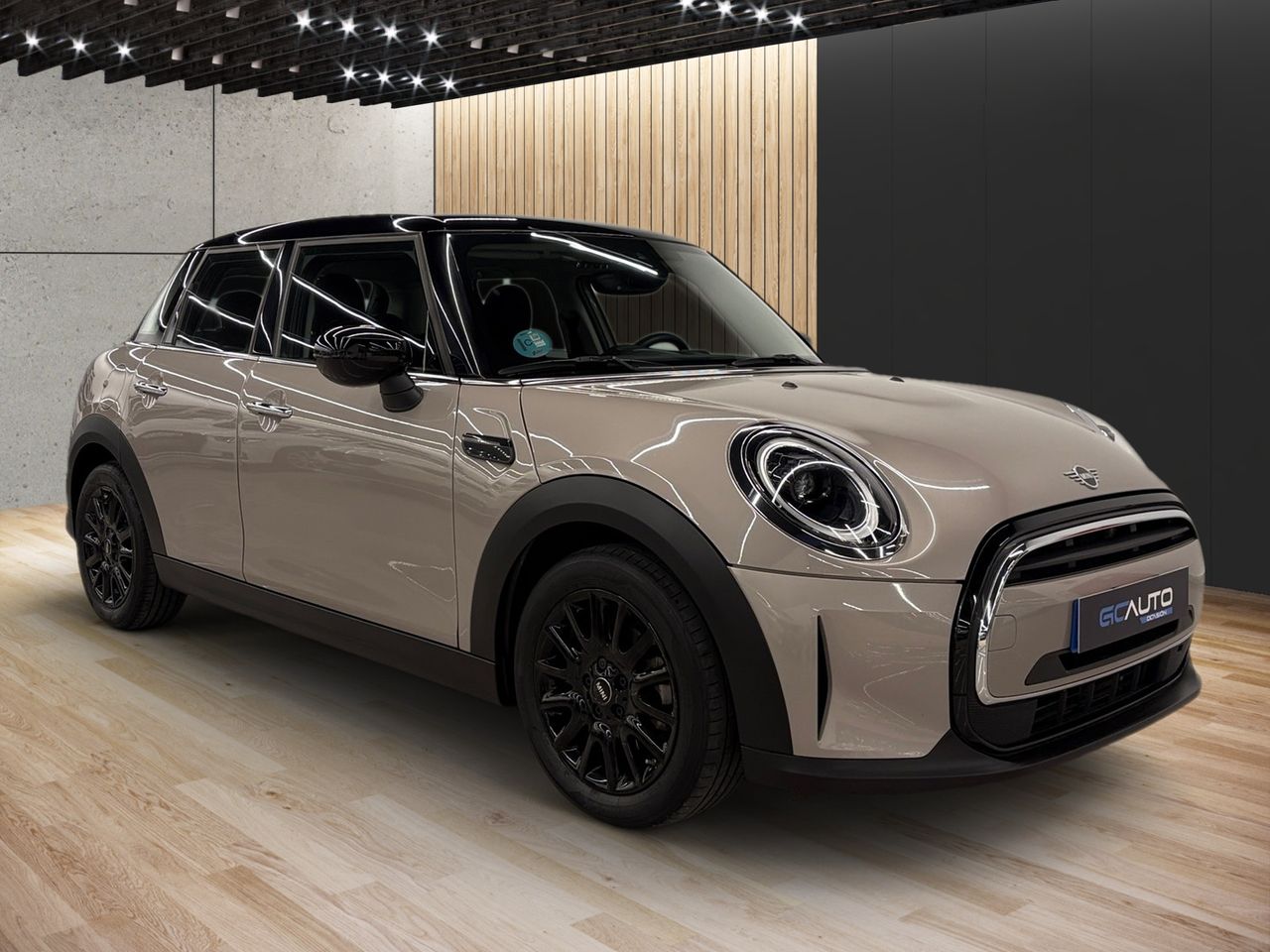 MINI Cooper 5 puertas F55 - Foto 4