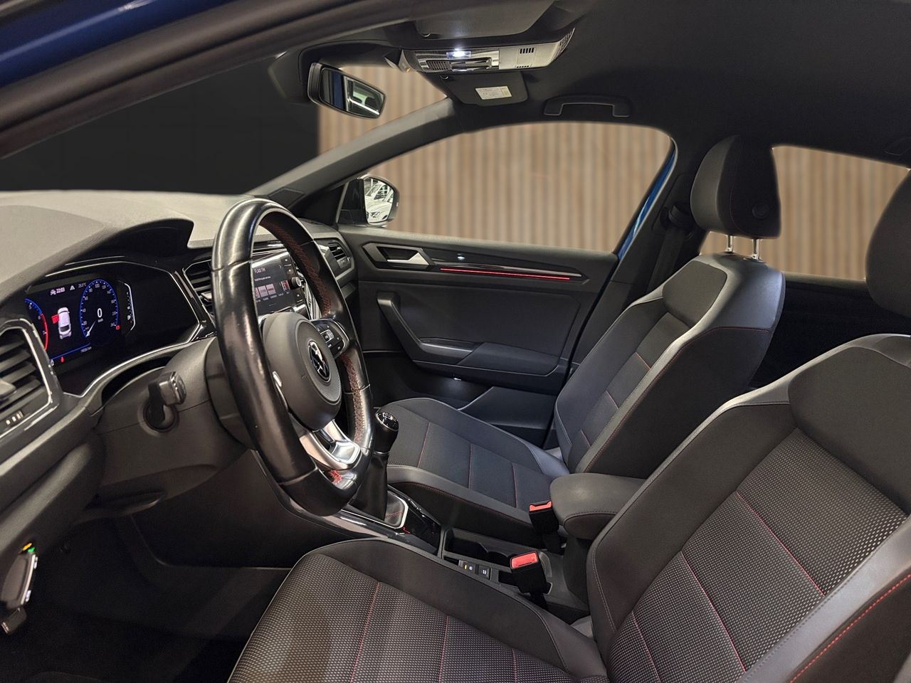 Volkswagen T-Roc Sport 1.5 TSI 110 kW (150 CV) - Foto 8