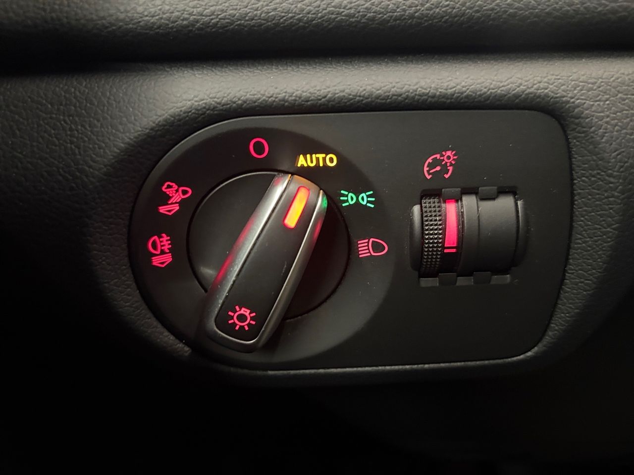 Audi Q3 Attraction 2.0 TFSI 132 kW (180 CV) quattro S tronic 7 vel. - Foto 13