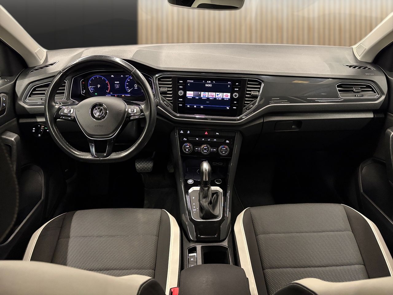 Volkswagen T-Roc Sport 1.5 TSI 110 kW (150 CV) DSG 7 vel. - Foto 8