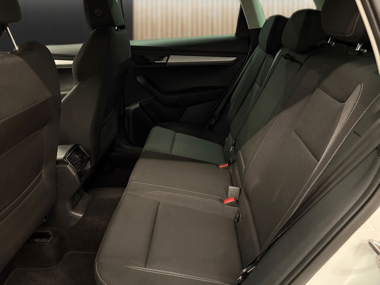 Skoda Karoq Ambition 2.0 TDI 110 kW (150 CV) DSG 7 vel. 4x4 - Foto 15