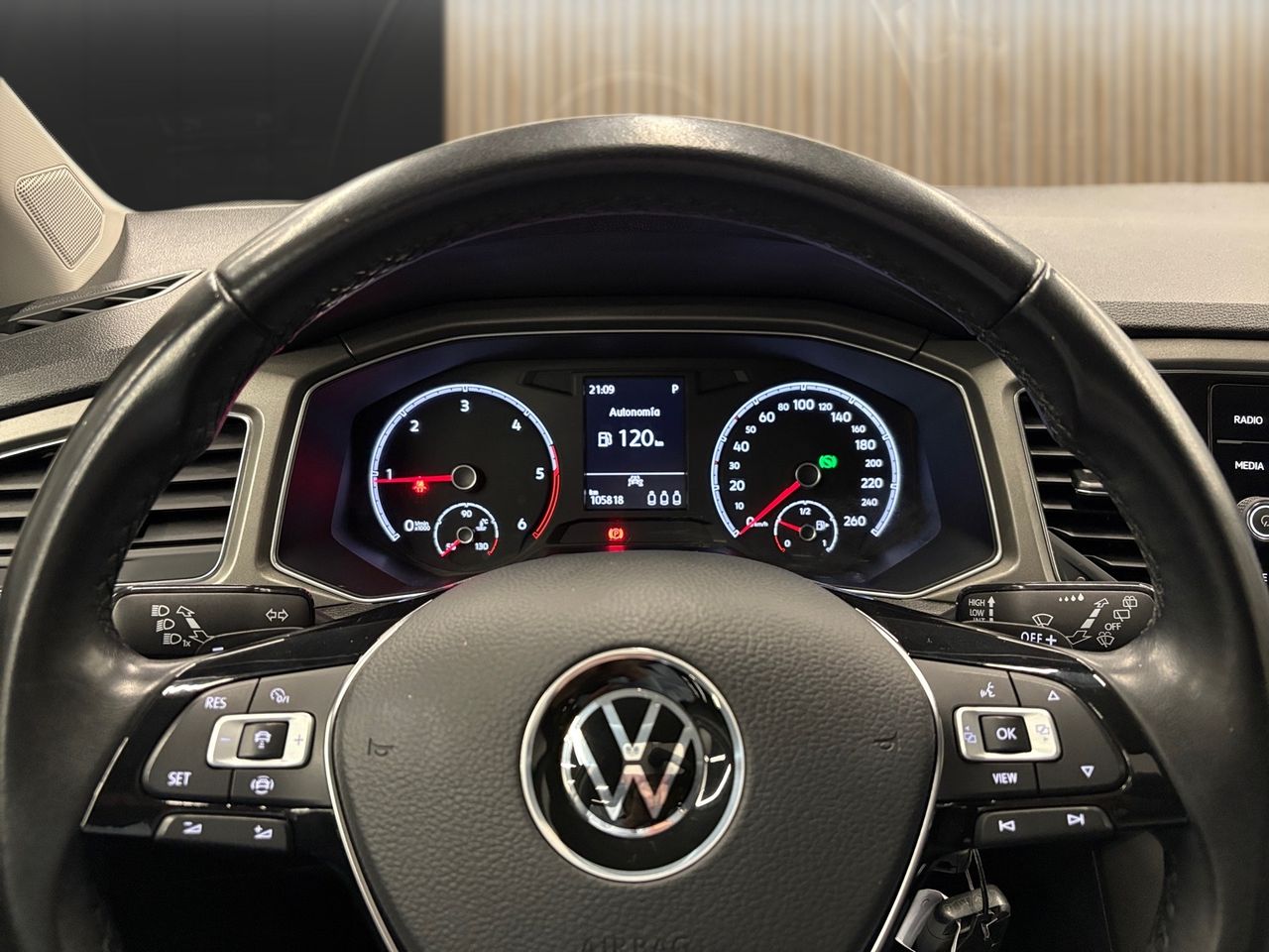 Volkswagen T-Roc R-Line 2.0 TDI 110 kW (150 CV) DSG - Foto 8