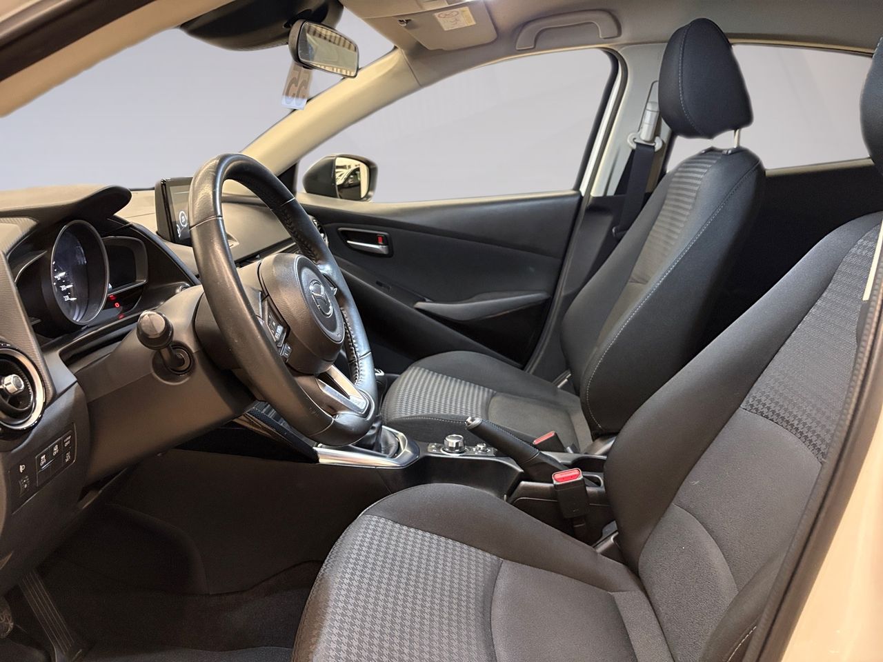 Mazda 2 Mazda Style+ 1.5 SKYACTIV-G 90 CV - Foto 9