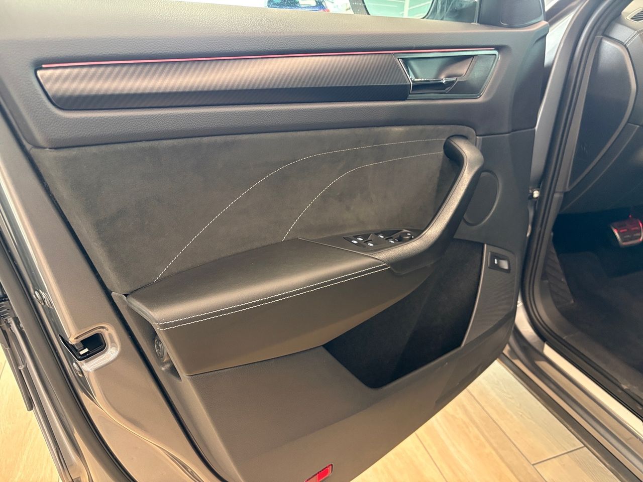 Skoda Kodiaq 1.5 TSI 110 kW (150 CV) DSG 4x2 Sportline - Foto 8