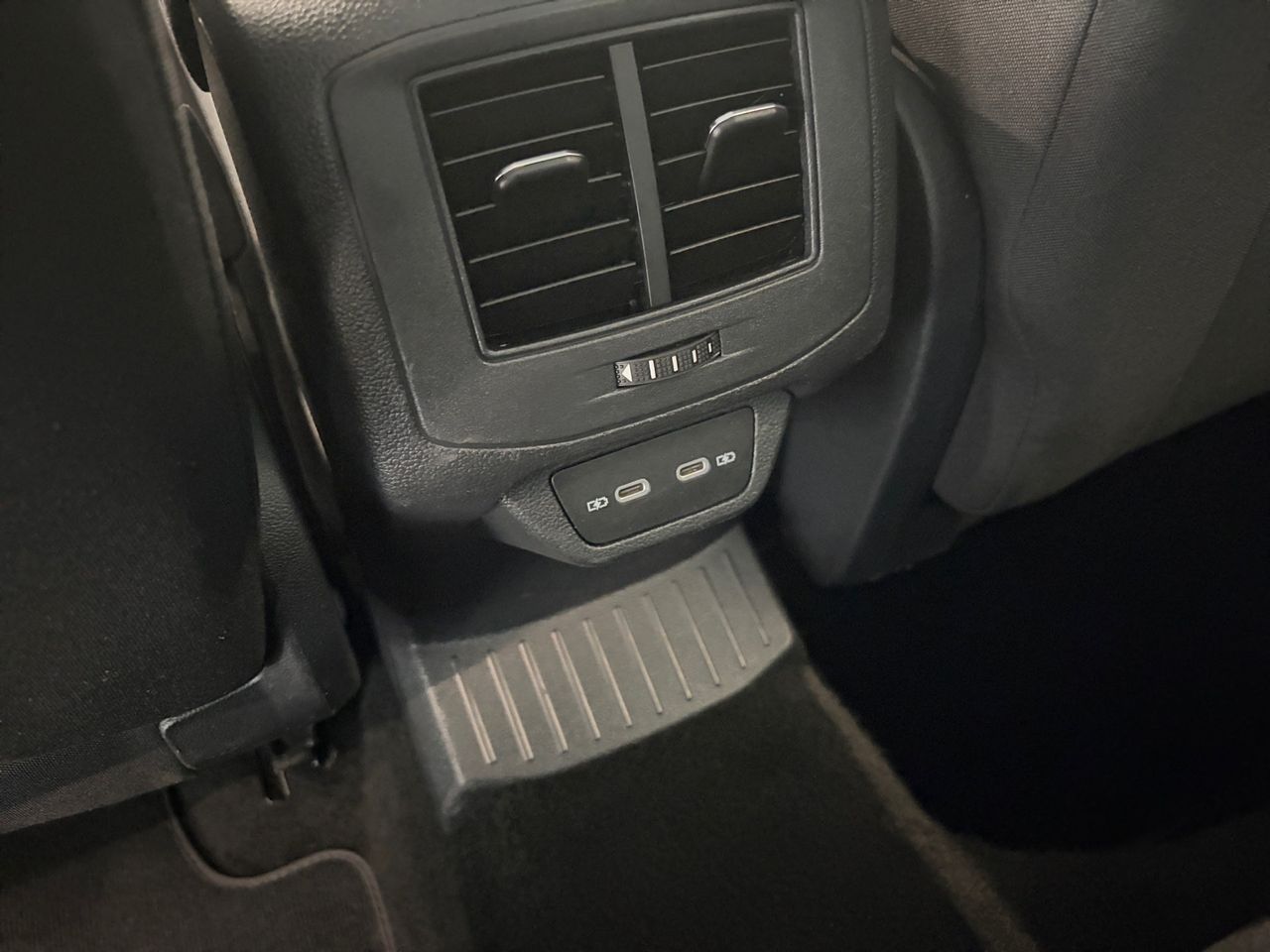 Volkswagen T-Roc Advance 2.0 TDI 110 kW - Foto 19