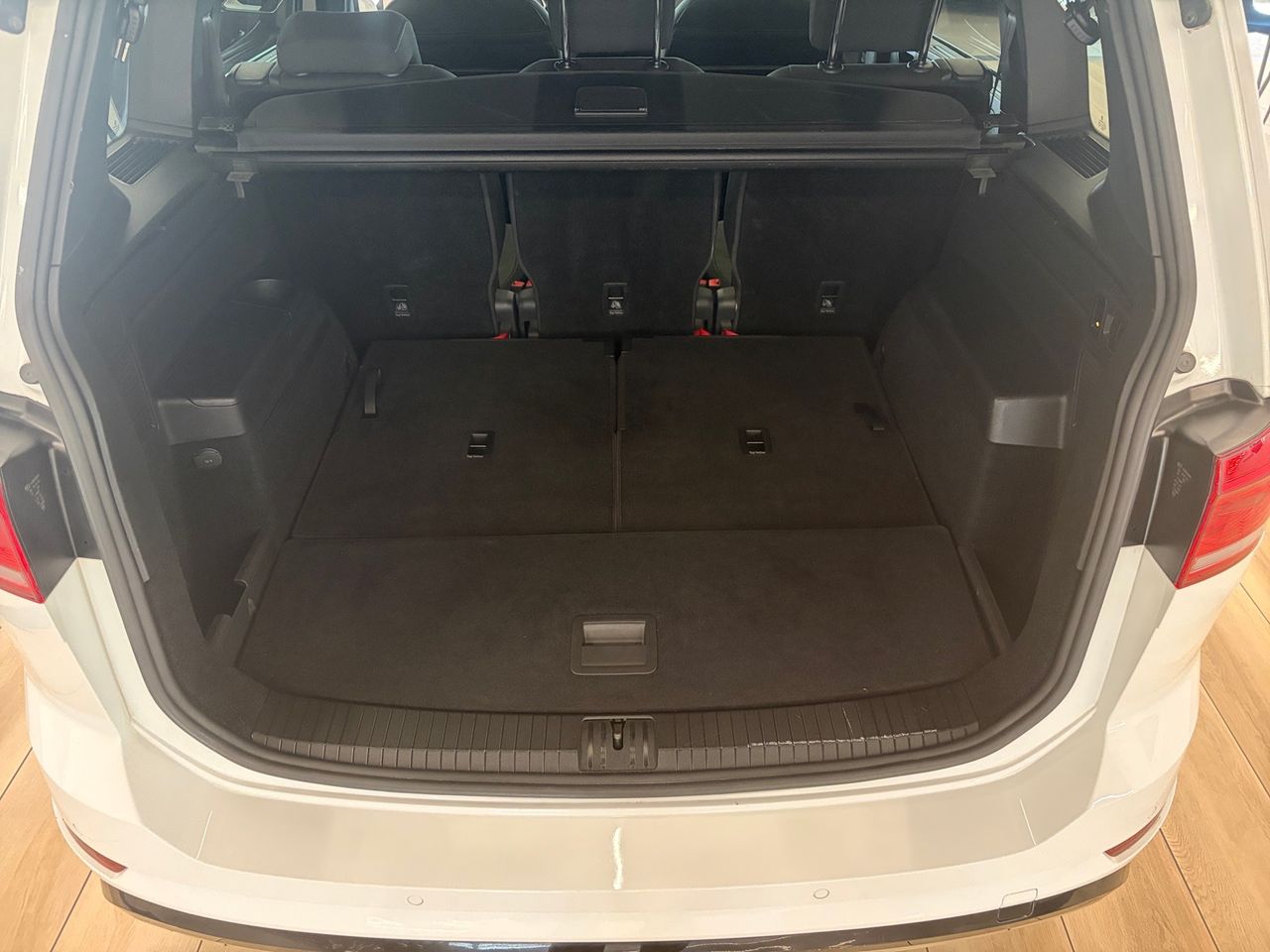 Volkswagen Touran Sport 2.0 TDI 110 kW R-LINE - Foto 13