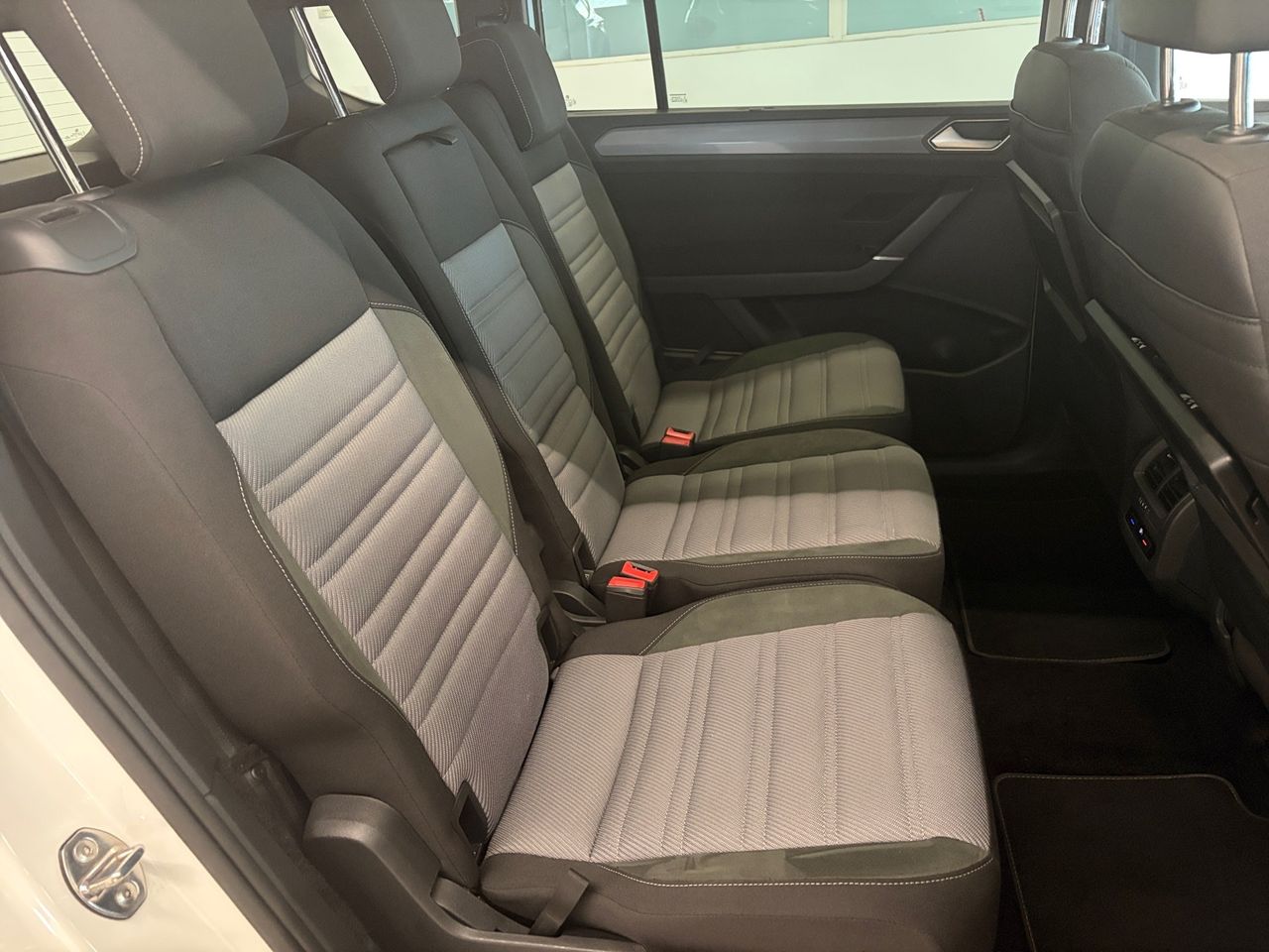 Volkswagen Touran Sport 2.0 TDI 110 kW R-LINE - Foto 19