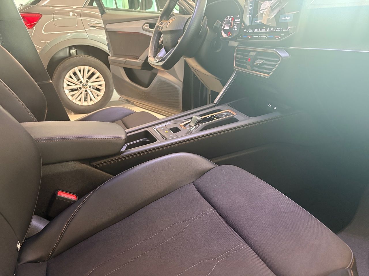 Cupra León Sportstourer 1.5 eTSI 110 kW - Foto 16
