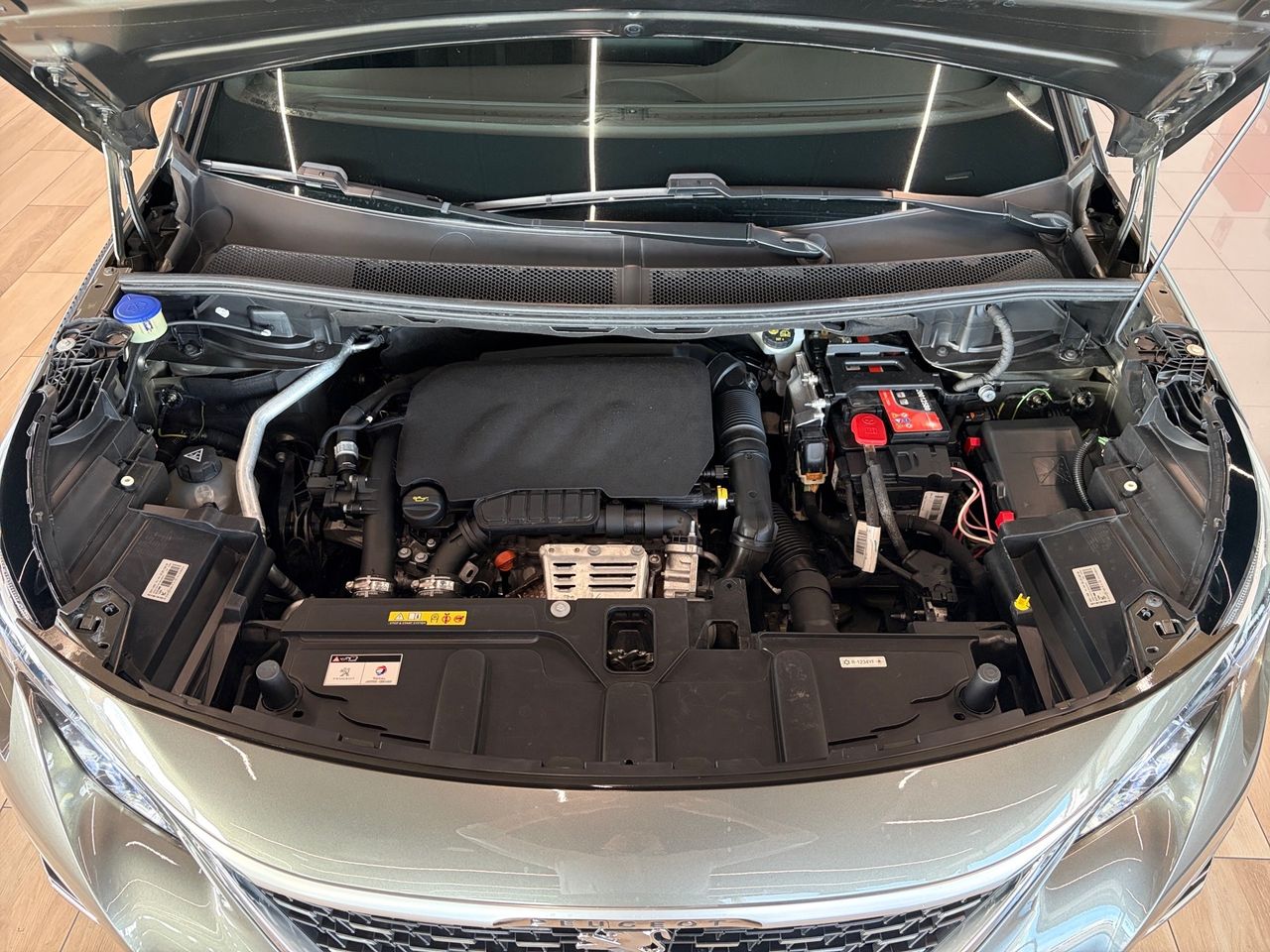 Peugeot 3008 GT Line PureTech 130 S&S - Foto 21