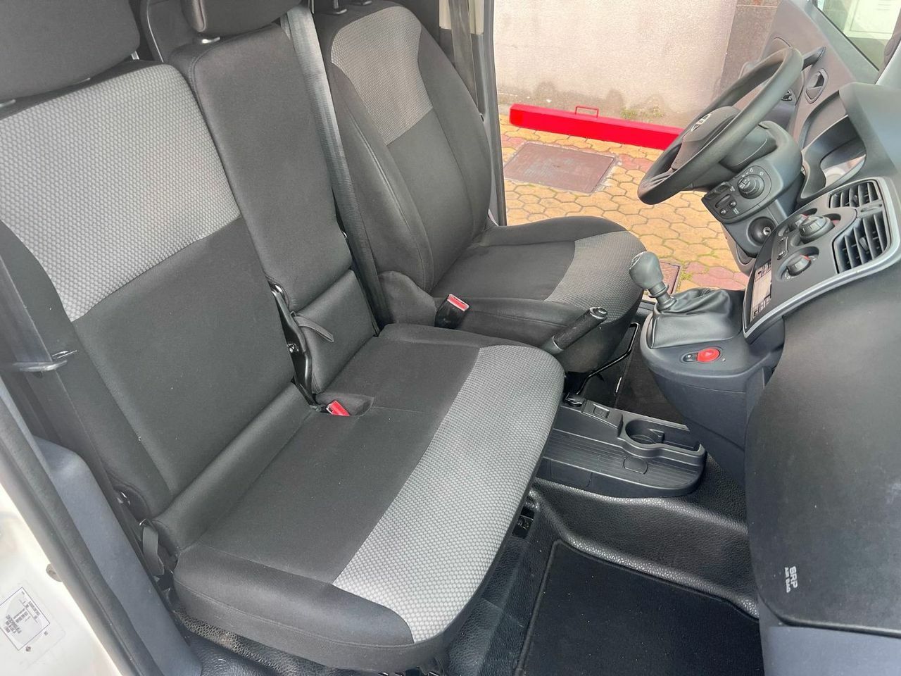 Nissan NV250 3pl 1.5dCi 70 kW 95 CV L1H1 COMFORT  - Foto 22