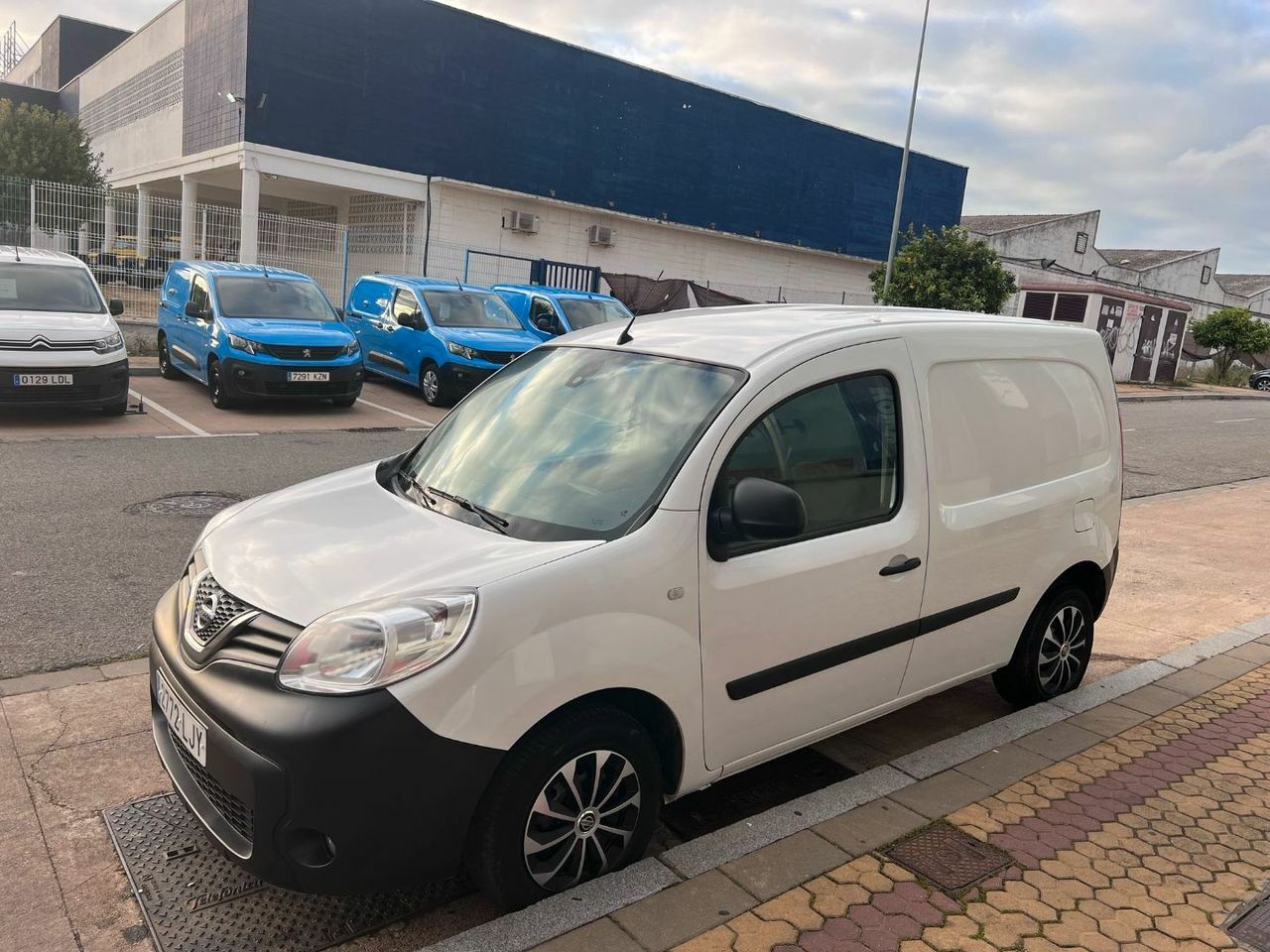 Nissan NV250 3pl 1.5dCi 70 kW 95 CV L1H1 COMFORT  - Foto 23