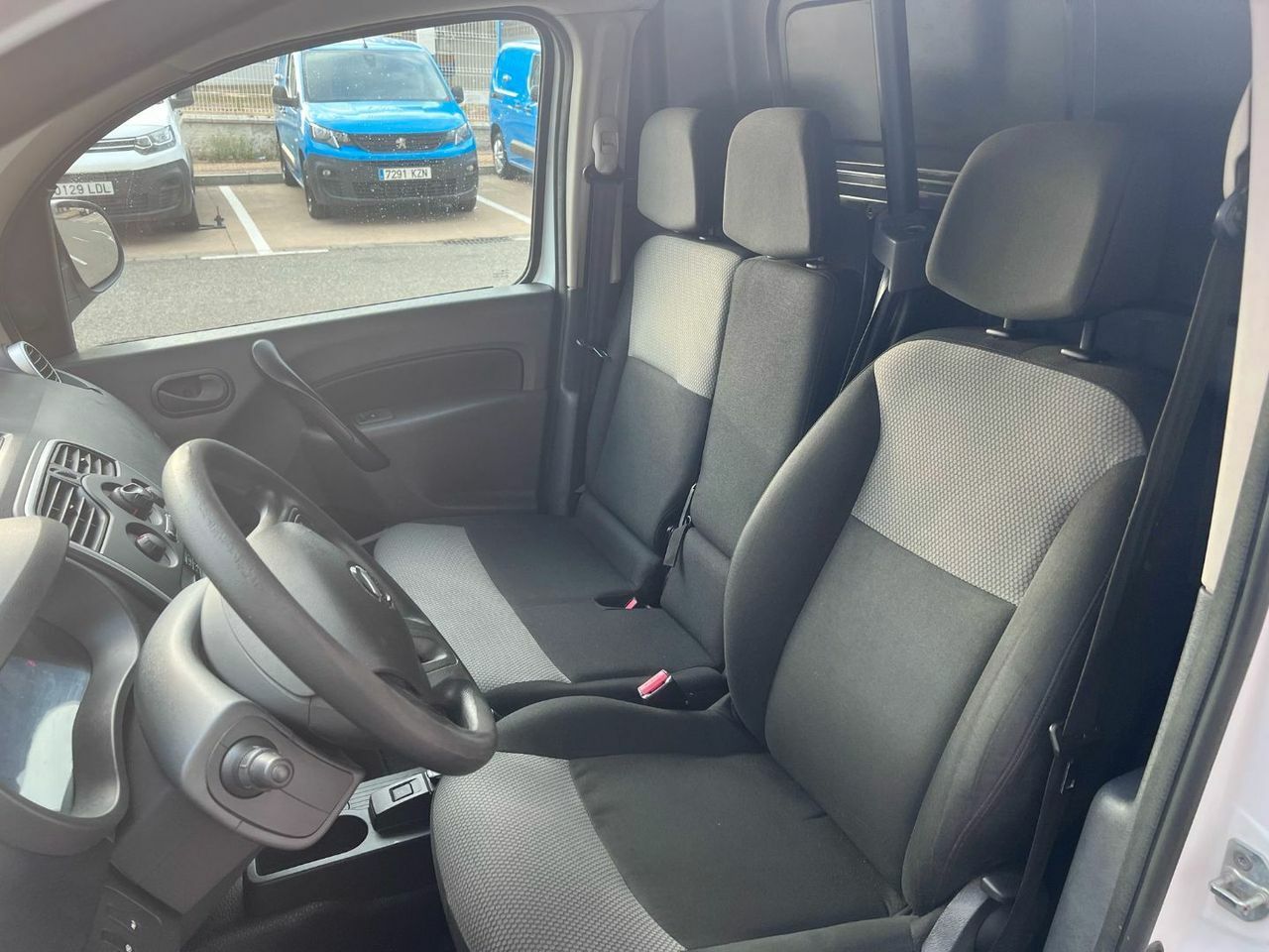 Nissan NV250 3pl 1.5dCi 70 kW 95 CV L1H1 COMFORT  - Foto 9