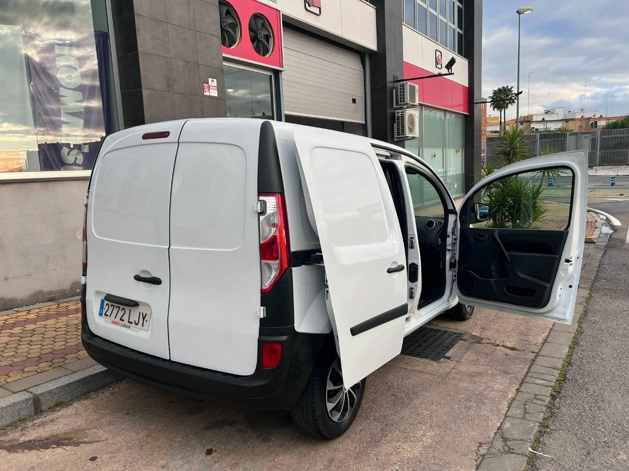 Nissan NV250 3pl 1.5dCi 70 kW 95 CV L1H1 COMFORT  - Foto 5
