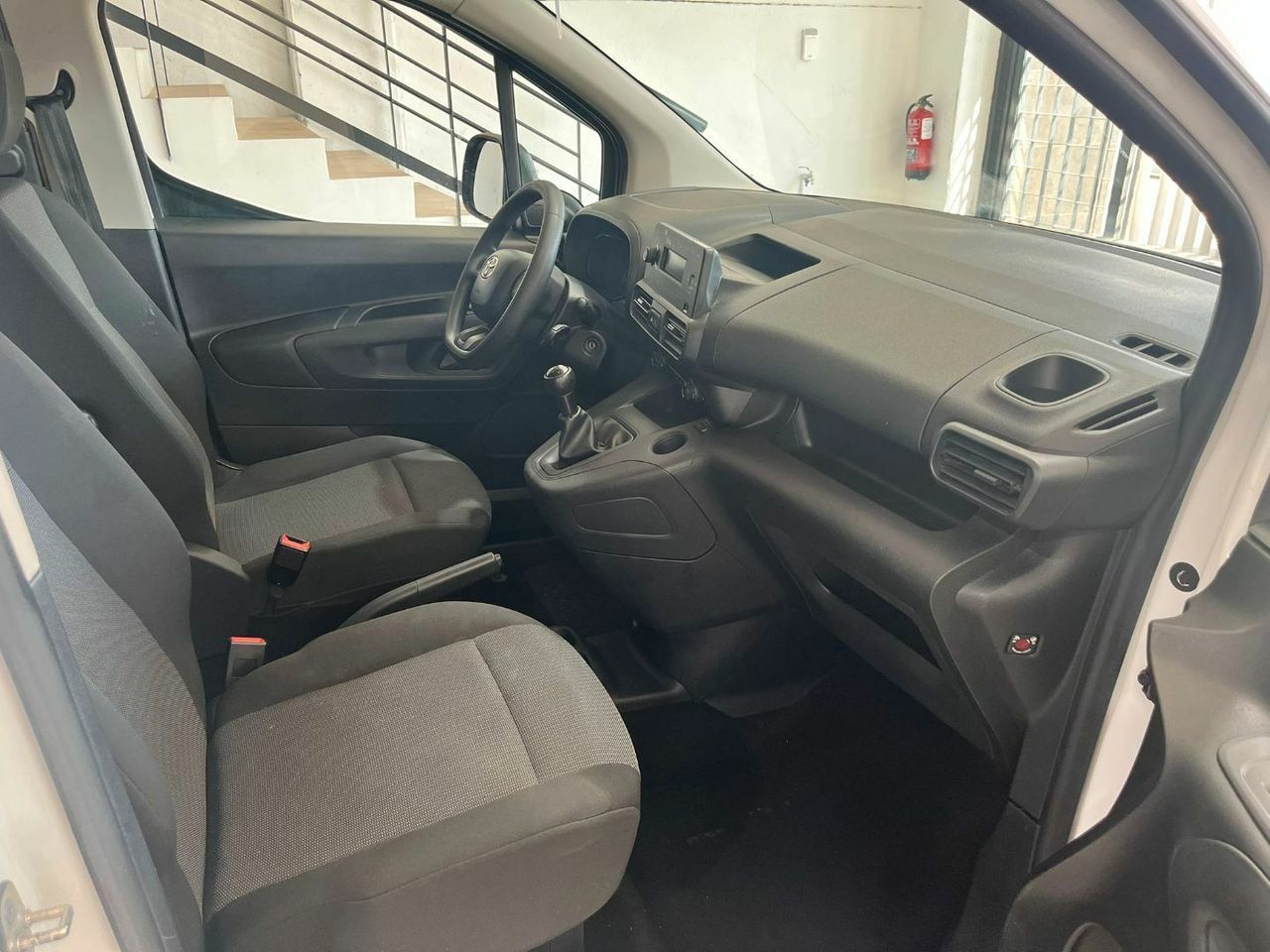 Toyota Proace City 1.5D 75kW 100CV GX 650kg Media  - Foto 10