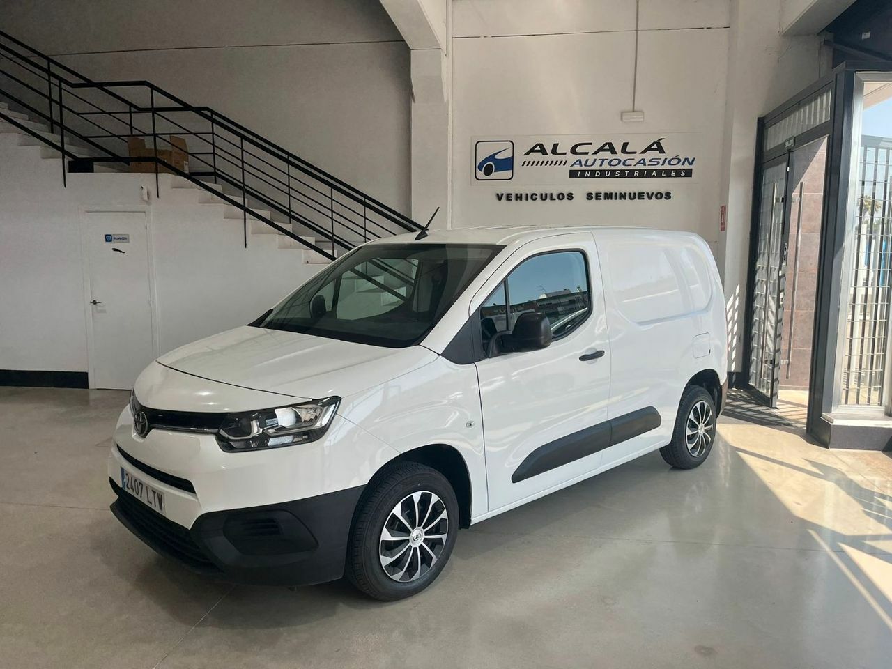 Toyota Proace City 1.5D 75kW 100CV GX 650kg Media  - Foto 17