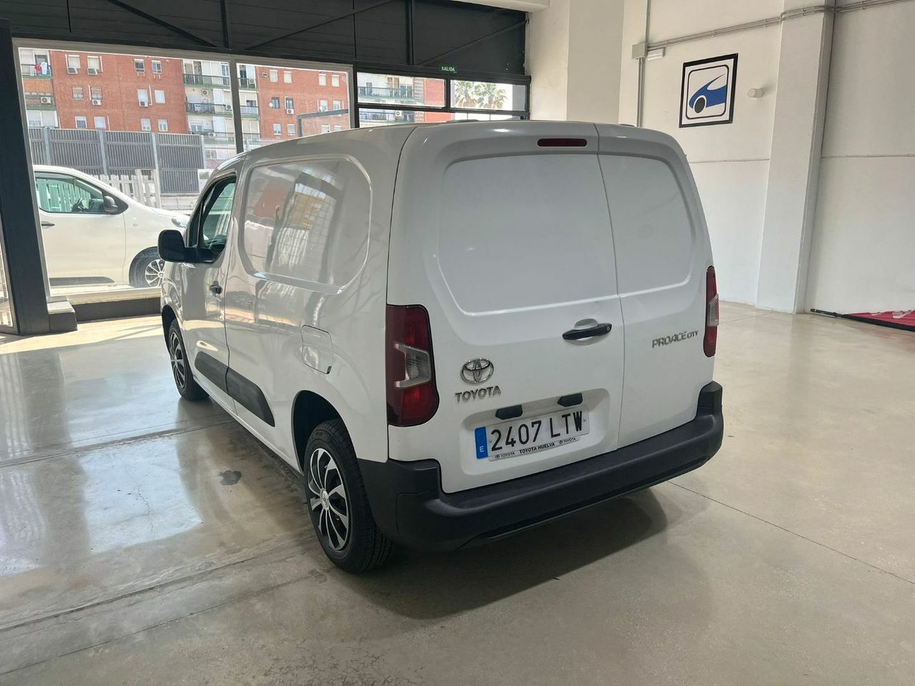 Toyota Proace City 1.5D 75kW 100CV GX 650kg Media  - Foto 14