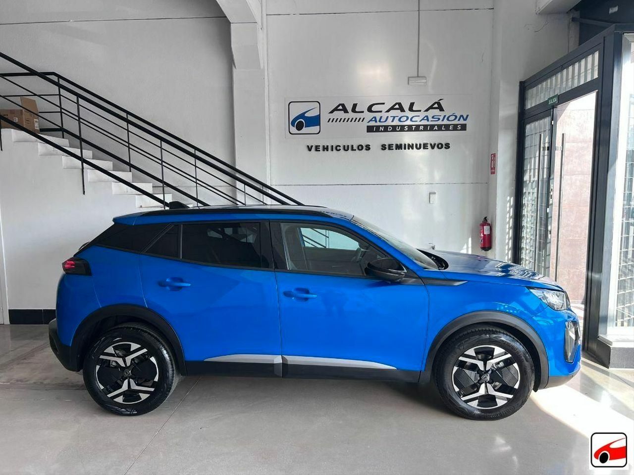 Peugeot 2008 Allure Gasolina 100 SS 6 Vel. MAN  - Foto 4
