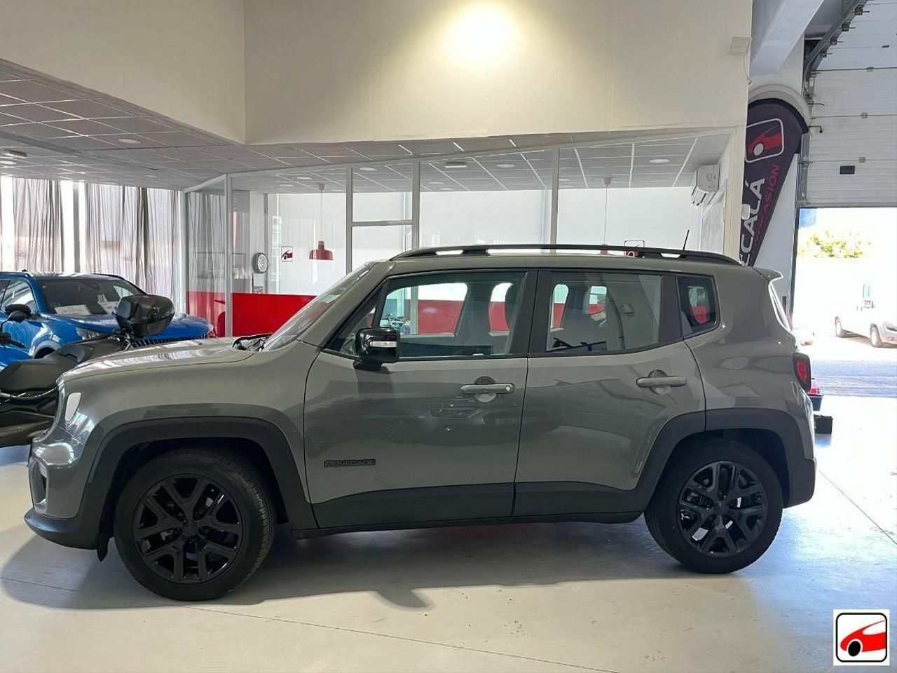 Jeep Renegade Night Eagle II 1.0G 88kW 120CV 4x2  - Foto 24