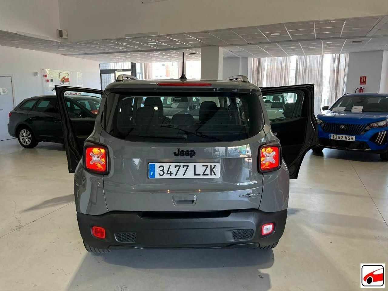 Jeep Renegade Night Eagle II 1.0G 88kW 120CV 4x2  - Foto 11