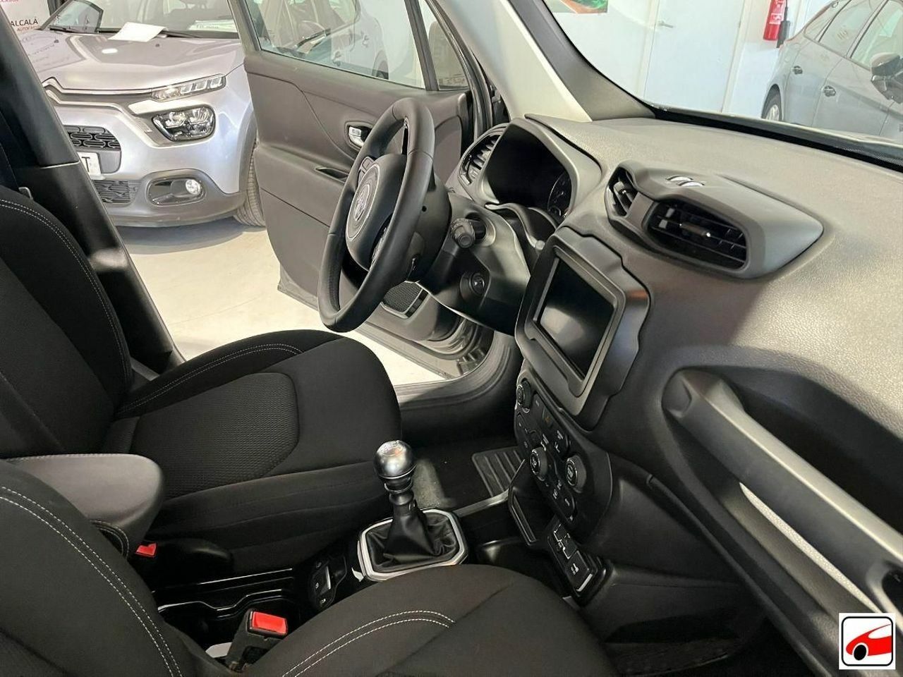 Jeep Renegade Night Eagle II 1.0G 88kW 120CV 4x2  - Foto 28