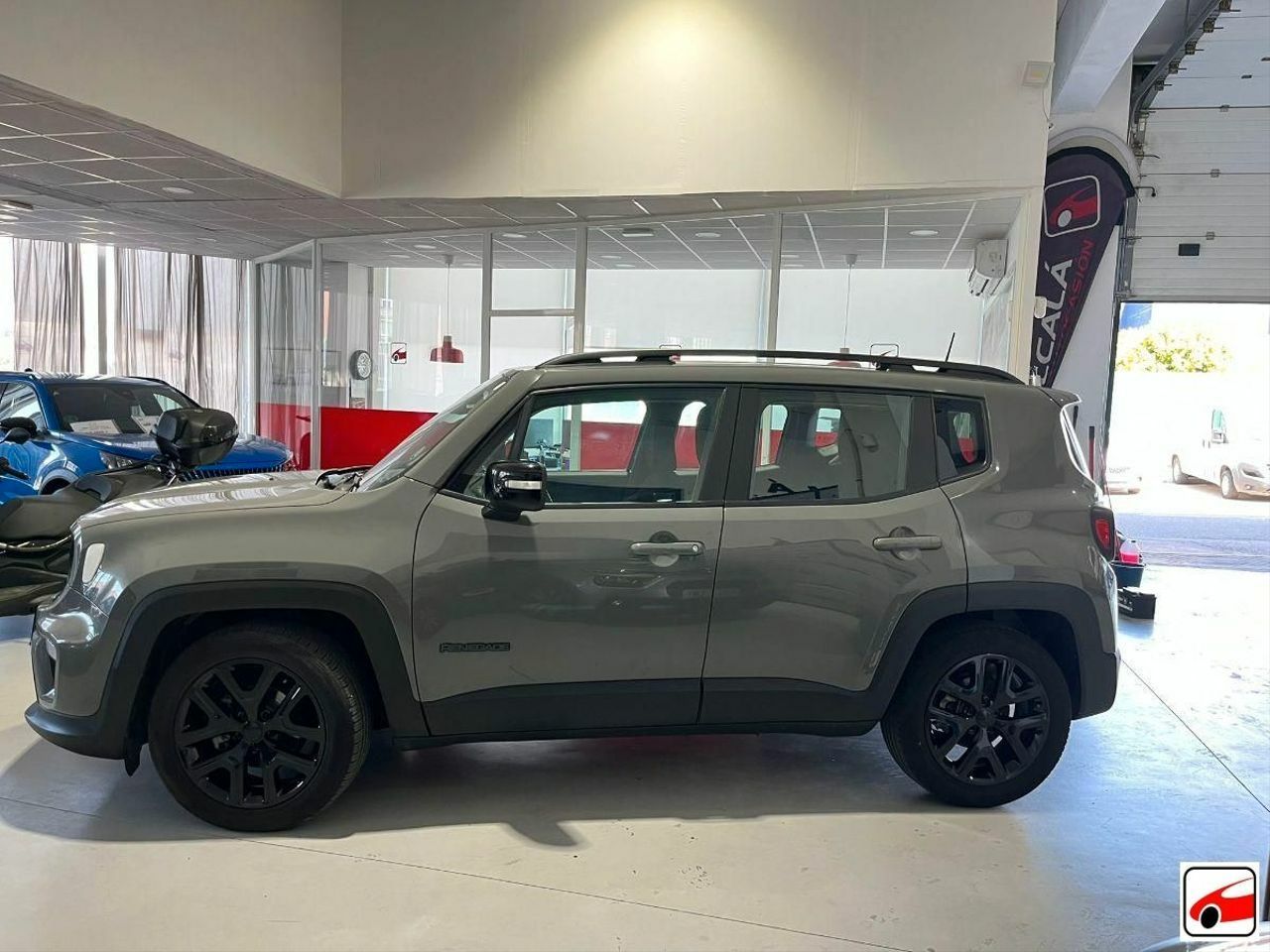 Jeep Renegade Night Eagle II 1.0G 88kW 120CV 4x2  - Foto 15