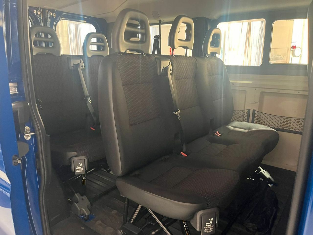 Peugeot Boxer Combi 59 Pl. 330 L1H1 BlueHDi 110 2.0  - Foto 20