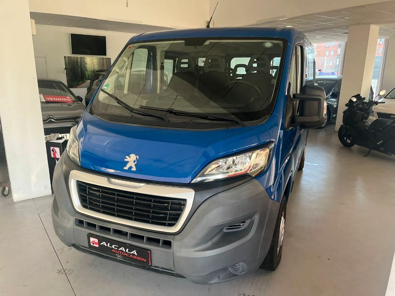 Peugeot Boxer Combi 59 Pl. 330 L1H1 BlueHDi 110 2.0  - Foto 9