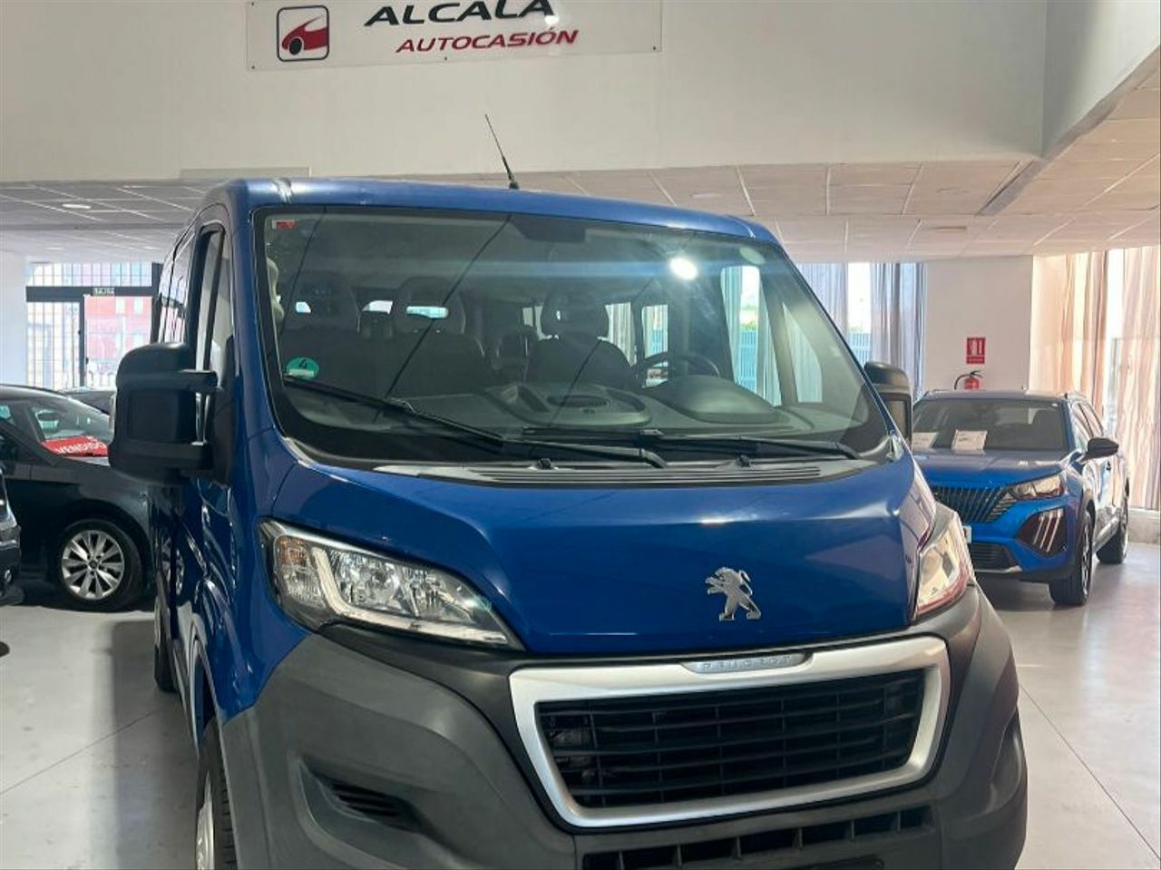 Peugeot Boxer Combi 59 Pl. 330 L1H1 BlueHDi 110 2.0  - Foto 21