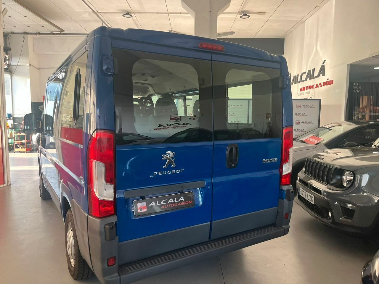 Peugeot Boxer Combi 59 Pl. 330 L1H1 BlueHDi 110 2.0  - Foto 8