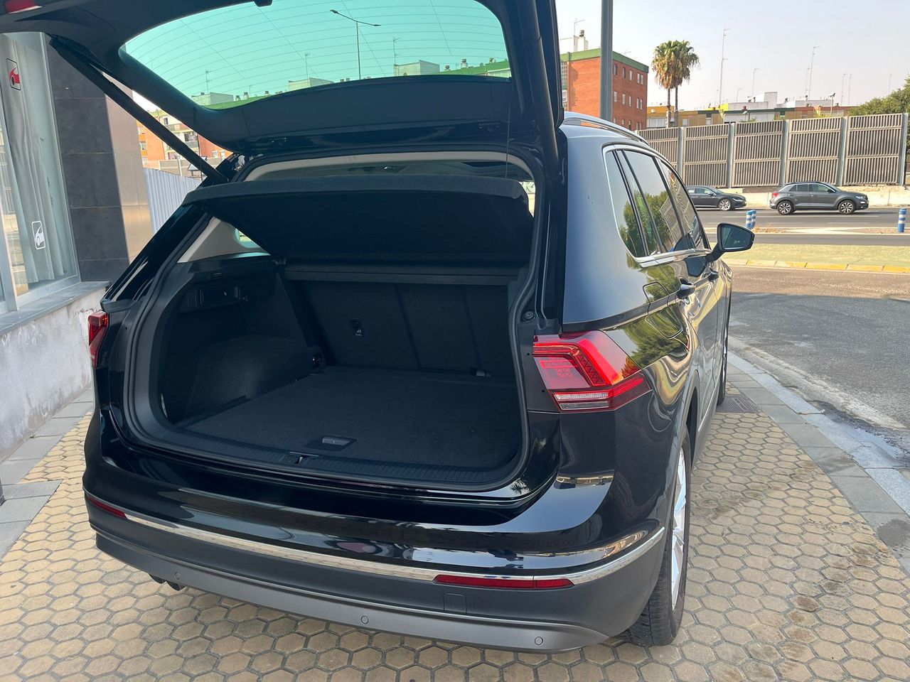 Volkswagen Tiguan 2.0 TDI SPORT DSG 150CV - Foto 8