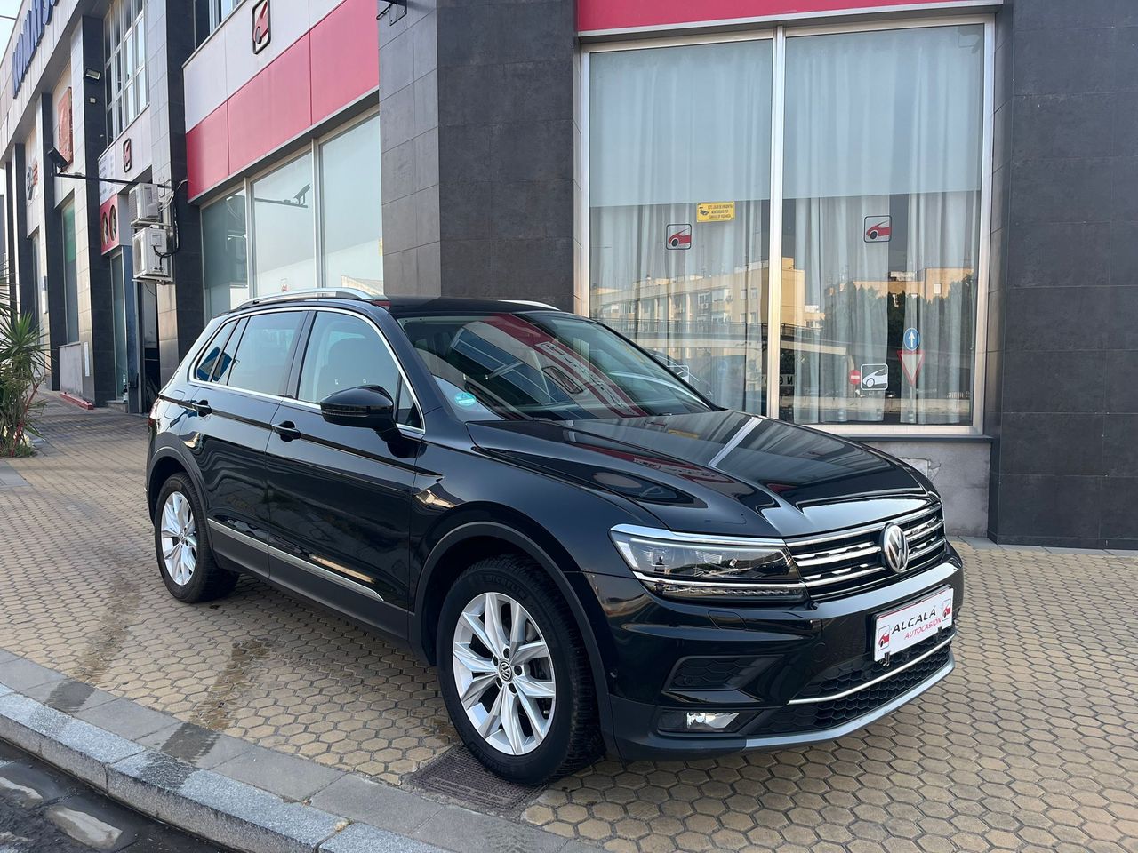 Volkswagen Tiguan 2.0 TDI SPORT DSG 150CV - Foto 13