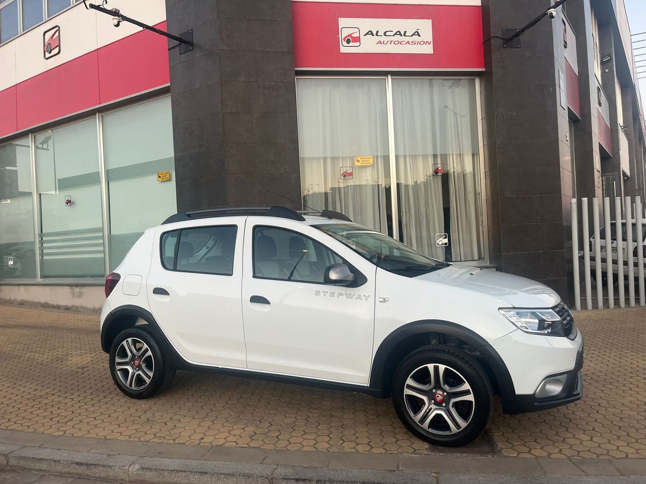 Dacia Sandero Stepway Essential TCE 66 kW (90 CV) - Foto 29