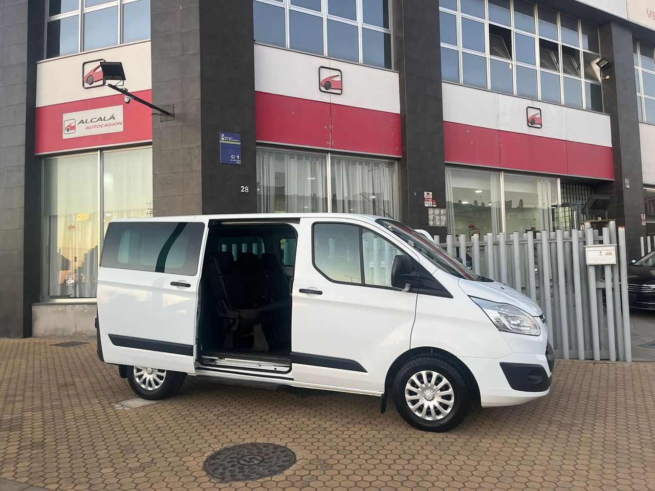 Ford Transit Custom KOMBI 2.0 TDCi 310 L1H1 105CV - Foto 5