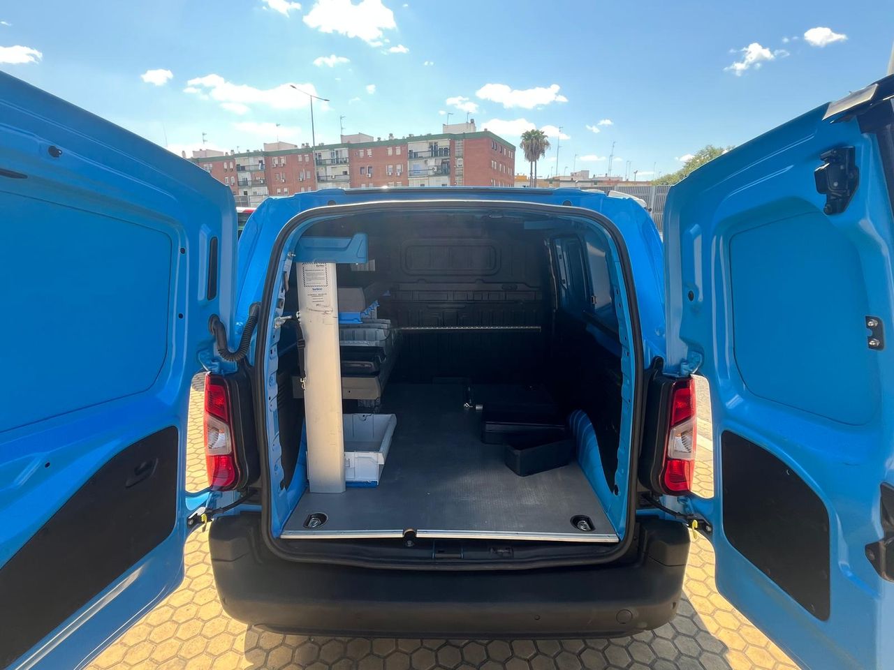 Peugeot Partner PREMIUM STANDARD BlueHDI 75cv - Foto 17
