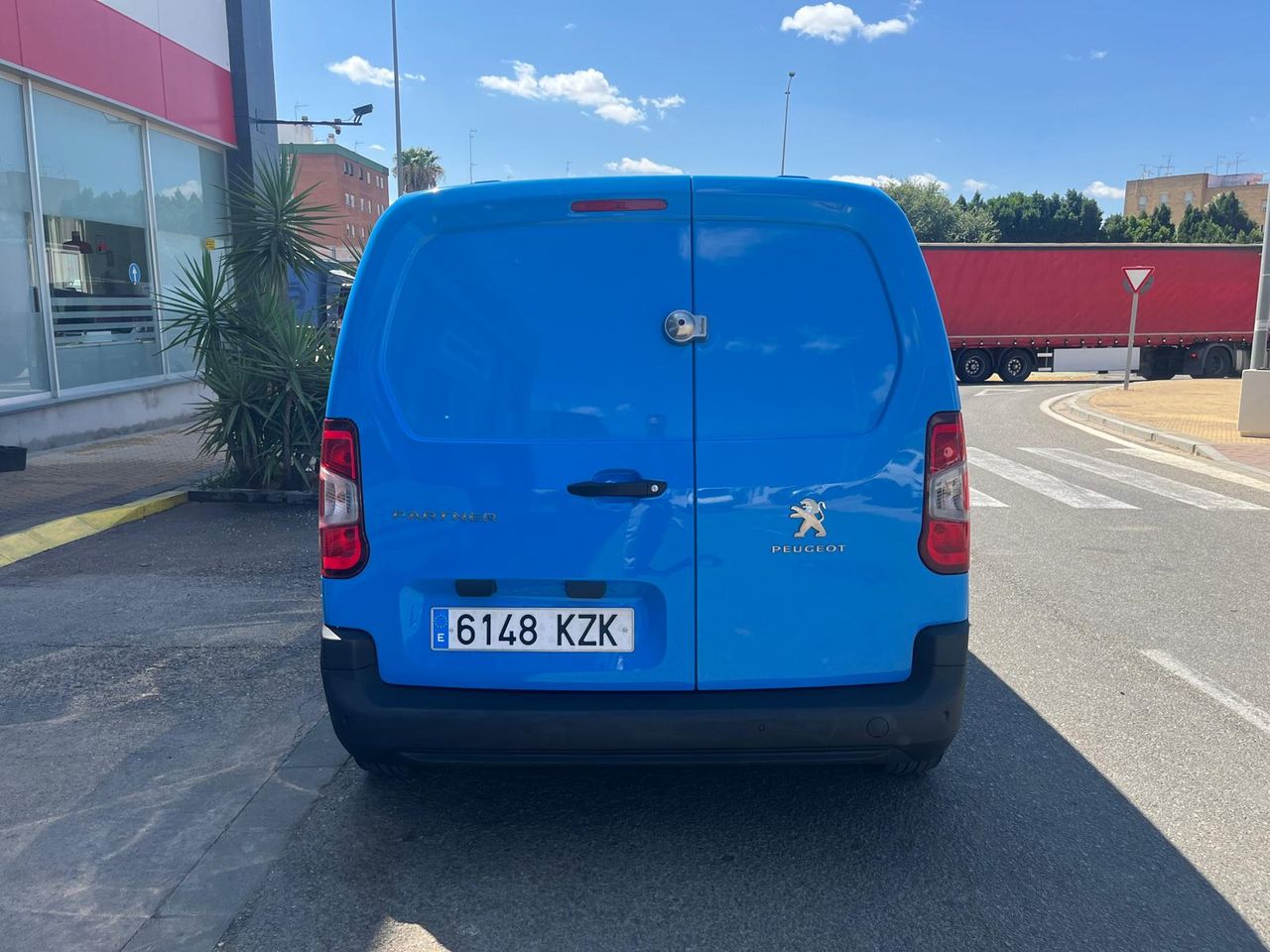 Peugeot Partner PREMIUM STANDARD BlueHDI 75cv - Foto 23