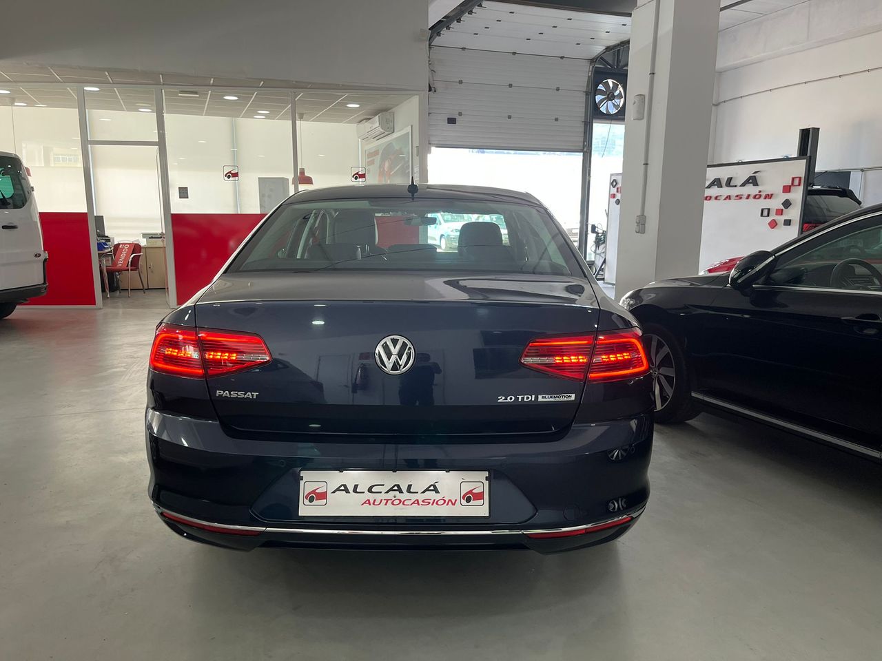 Volkswagen Passat 2.0 TDI HIGHLINE 150CV - Foto 24