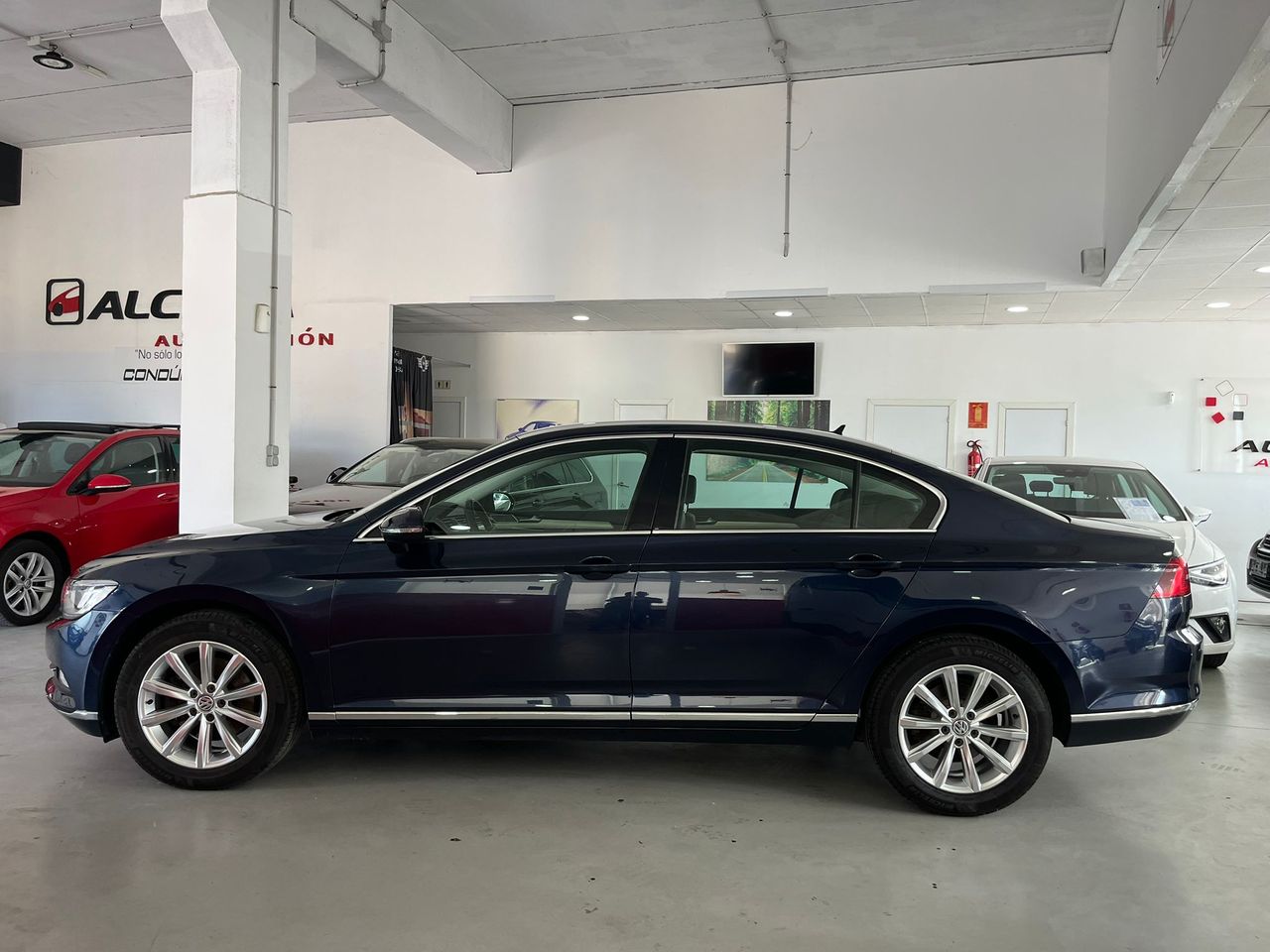 Volkswagen Passat 2.0 TDI HIGHLINE 150CV - Foto 43