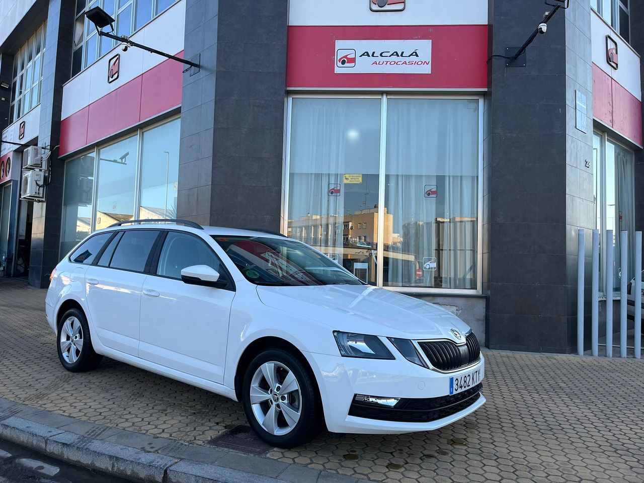 Skoda Octavia Combi 1.0 TSI Ambition 115cv - Foto 53