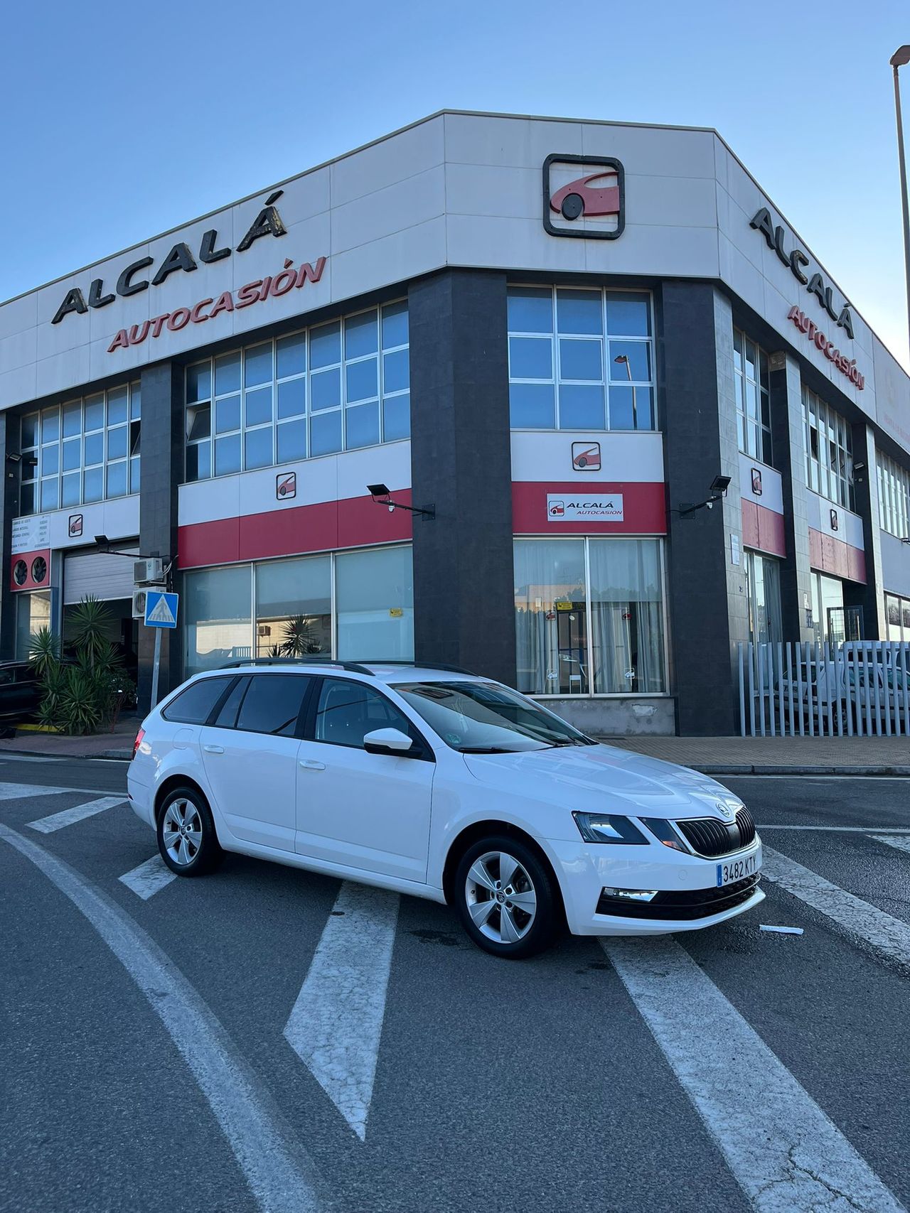Skoda Octavia Combi 1.0 TSI Ambition 115cv - Foto 26