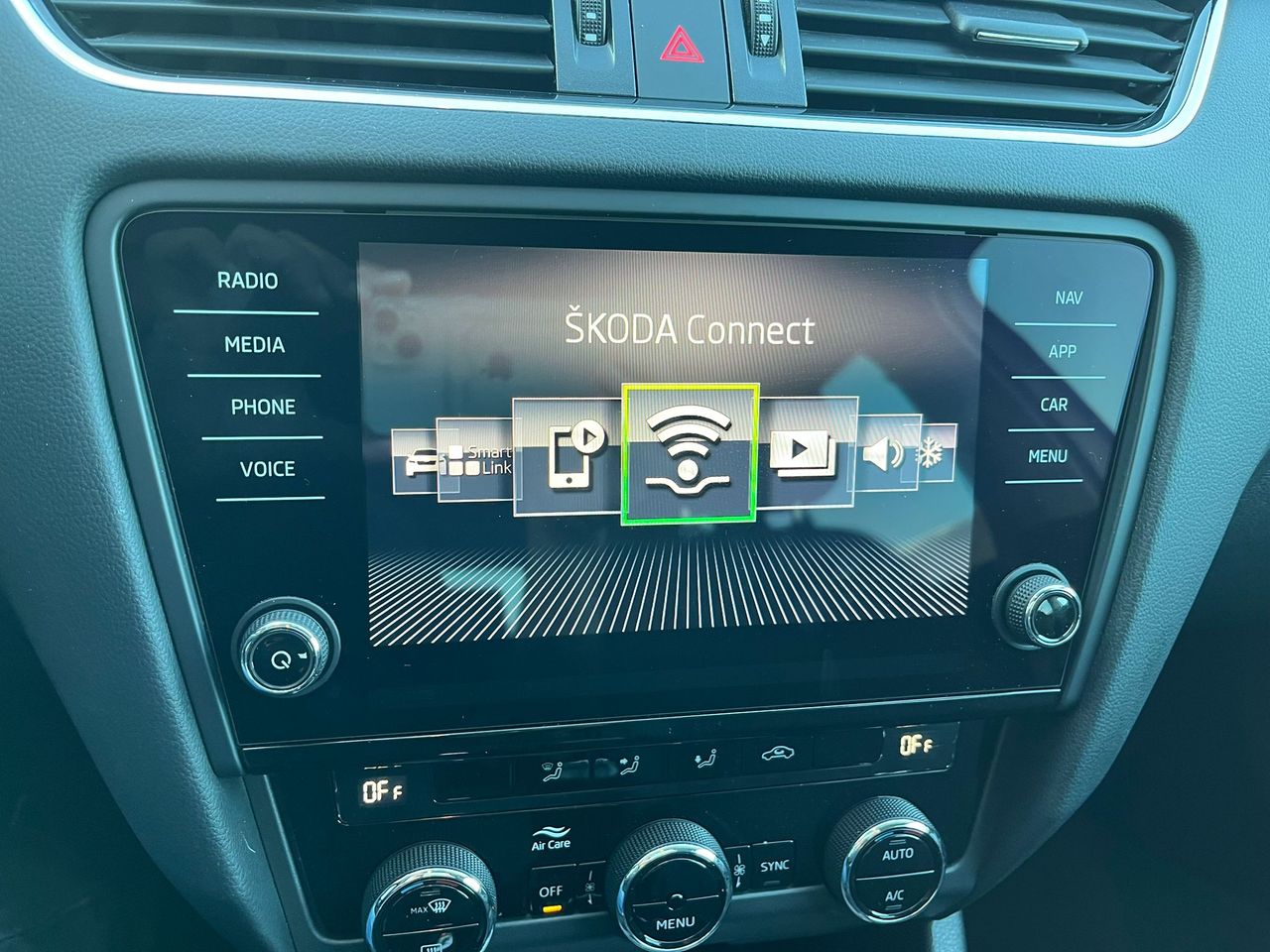 Skoda Octavia Combi 1.0 TSI Ambition 115cv - Foto 20