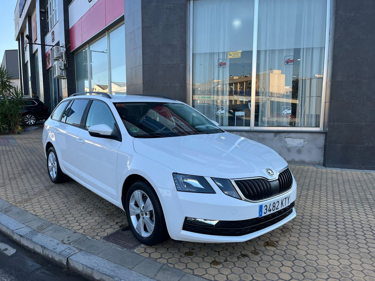Skoda Octavia Combi 1.0 TSI Ambition 115cv - Foto 37