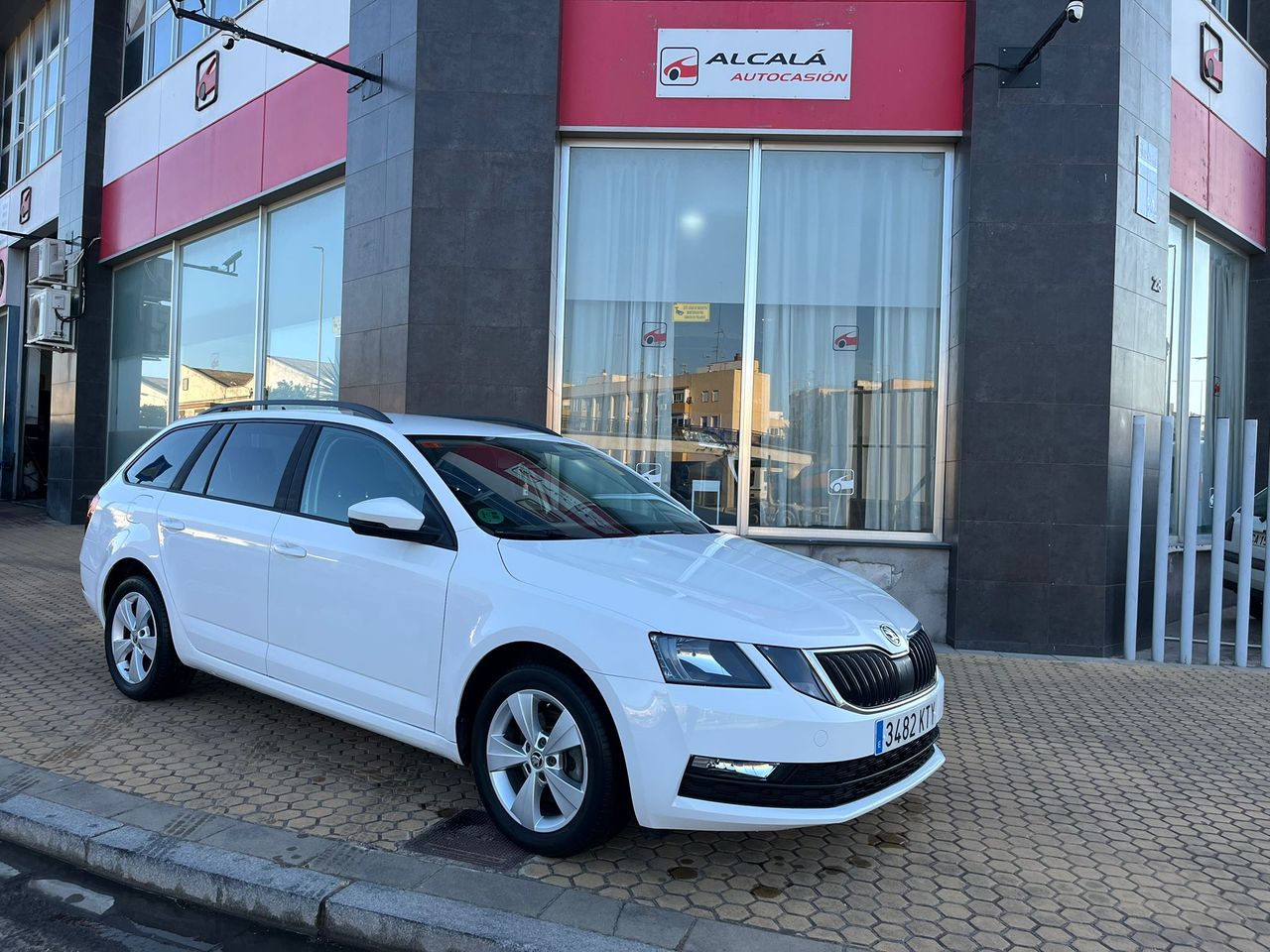 Skoda Octavia Combi 1.0 TSI Ambition 115cv - Foto 51