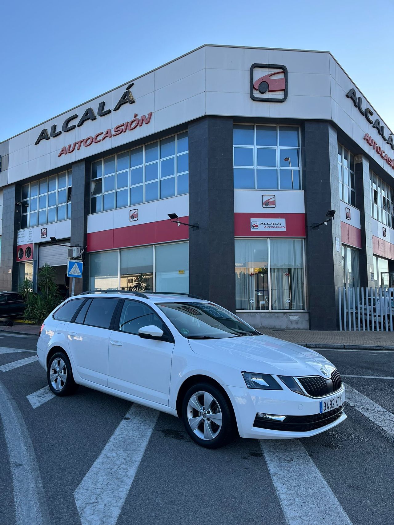 Skoda Octavia Combi 1.0 TSI Ambition 115cv - Foto 21